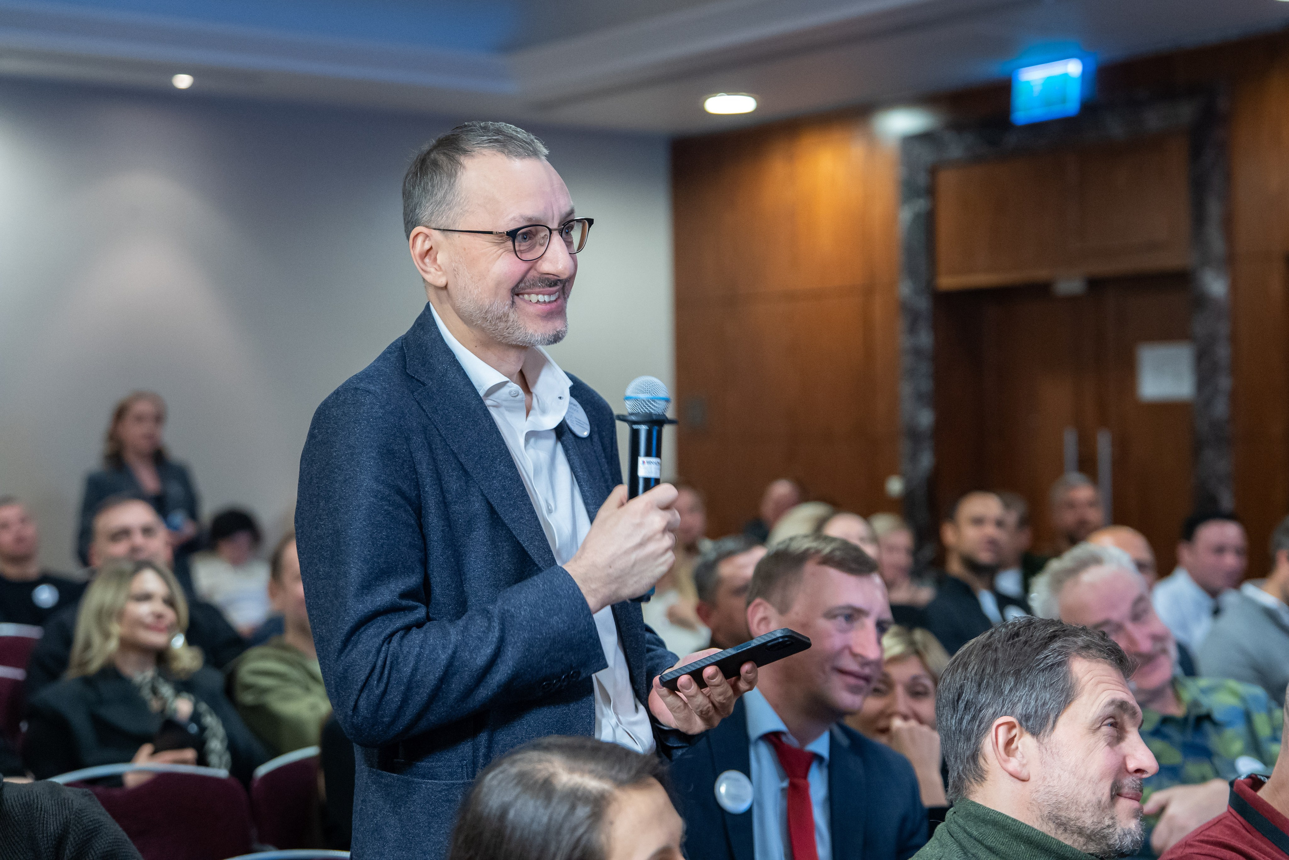 Лекция Вячеслава Дубынина о выгорании. Репортажный и интерьерный фотограф Александра Солдатова