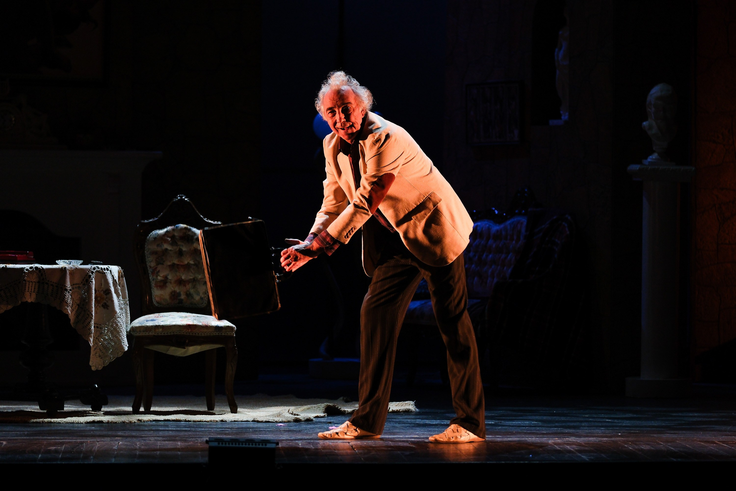 Ужин с дураком. Фотограф Анатолий Деникин