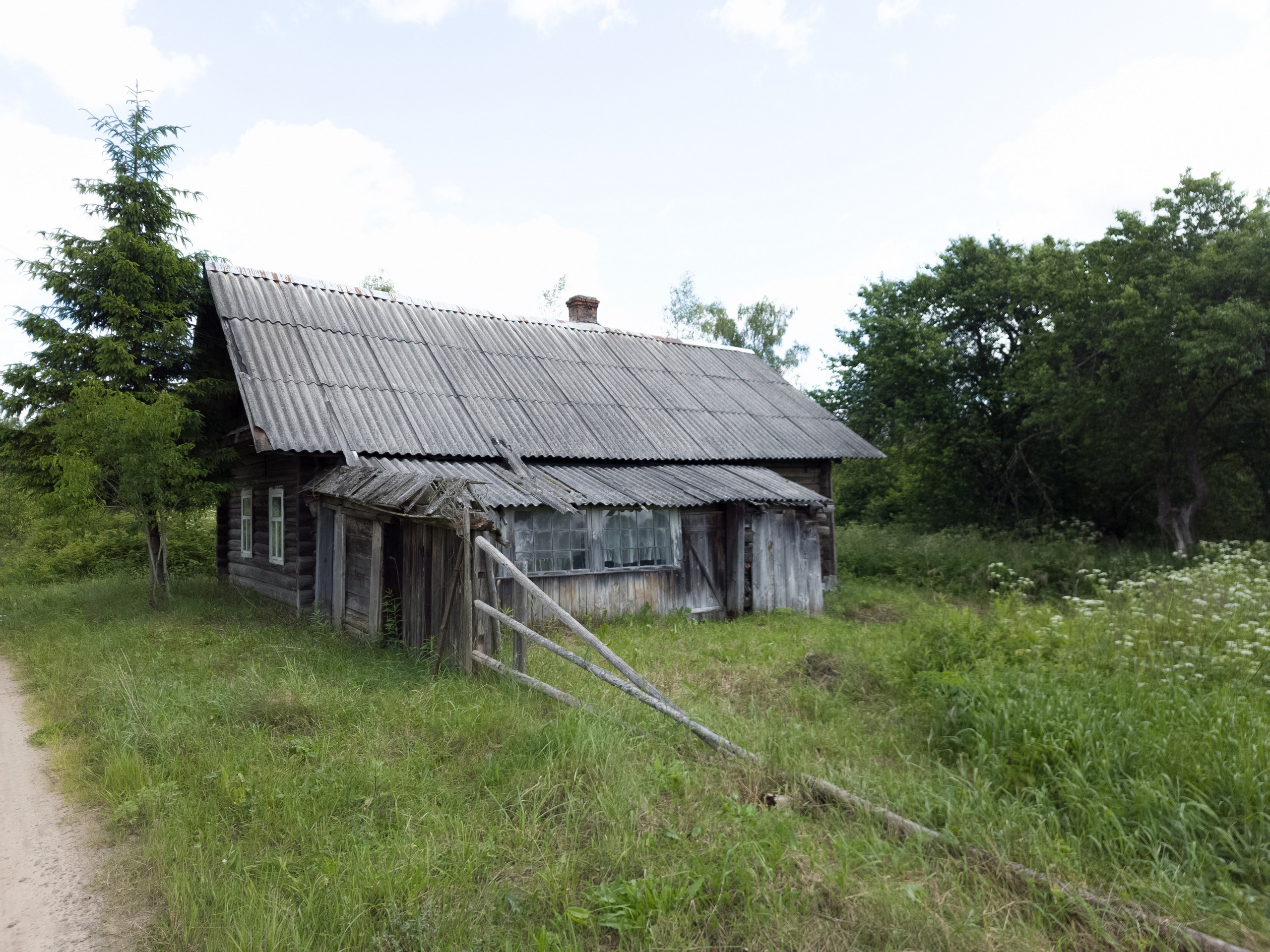 Home.land. Künstler Verstecktoff