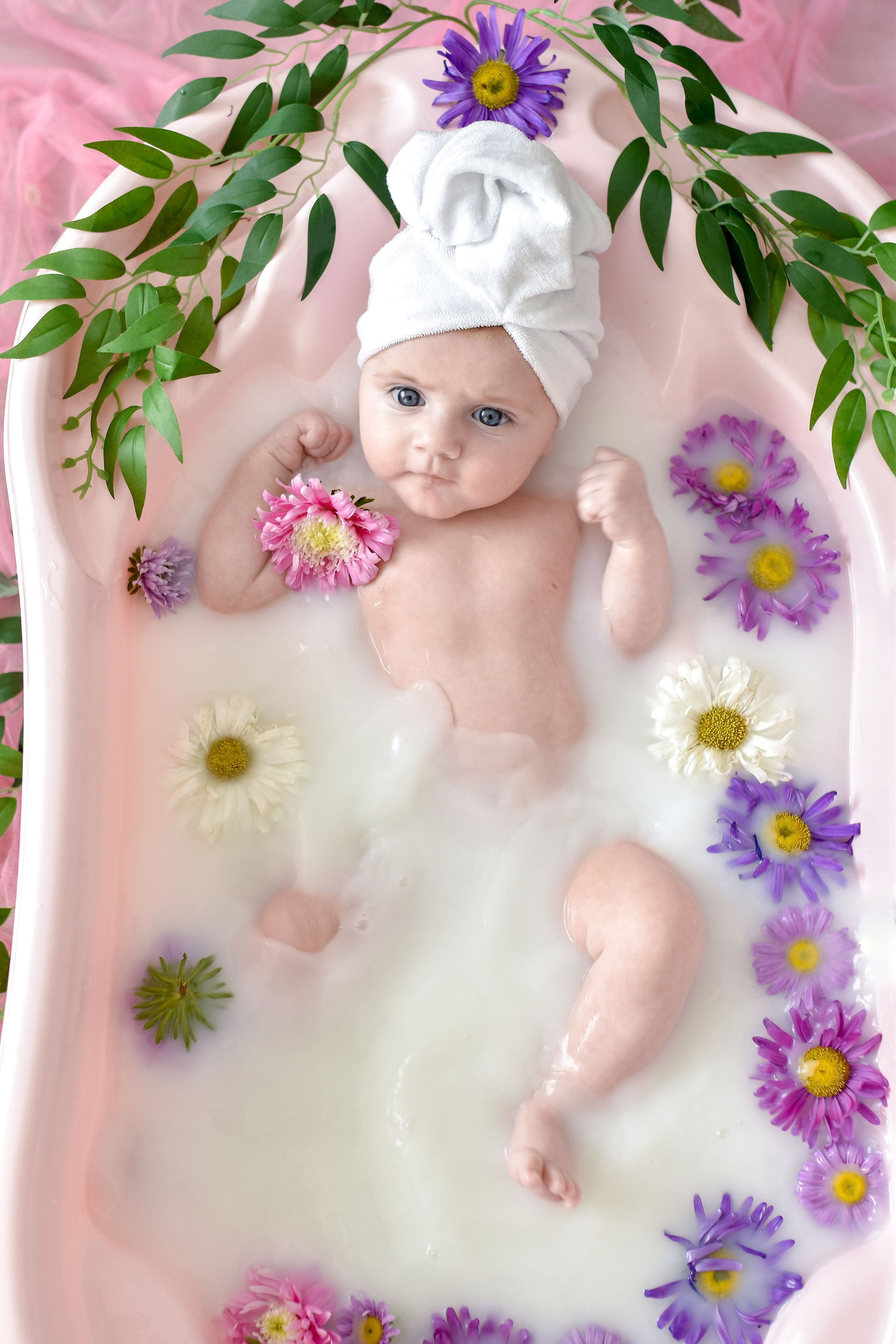 МОЛОЧНЫЕ ВАННЫ. Фотограф в Ялте Инна Найден. Детский и семейный фотограф