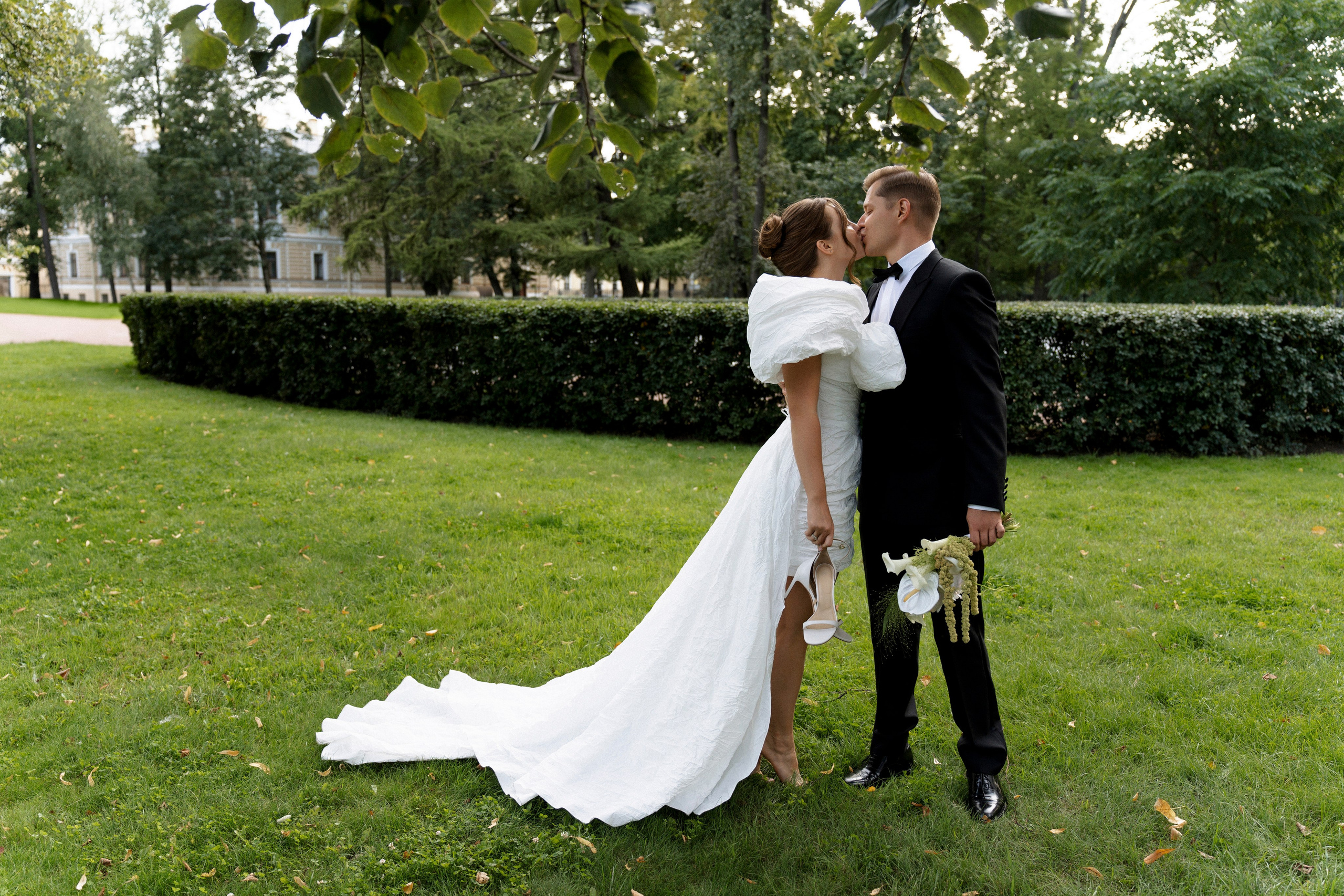 Настя и Лёша. Прогулка по Питеру. Катер. На цифру и плёнку. Свадебный фотограф Катерина Чулкова