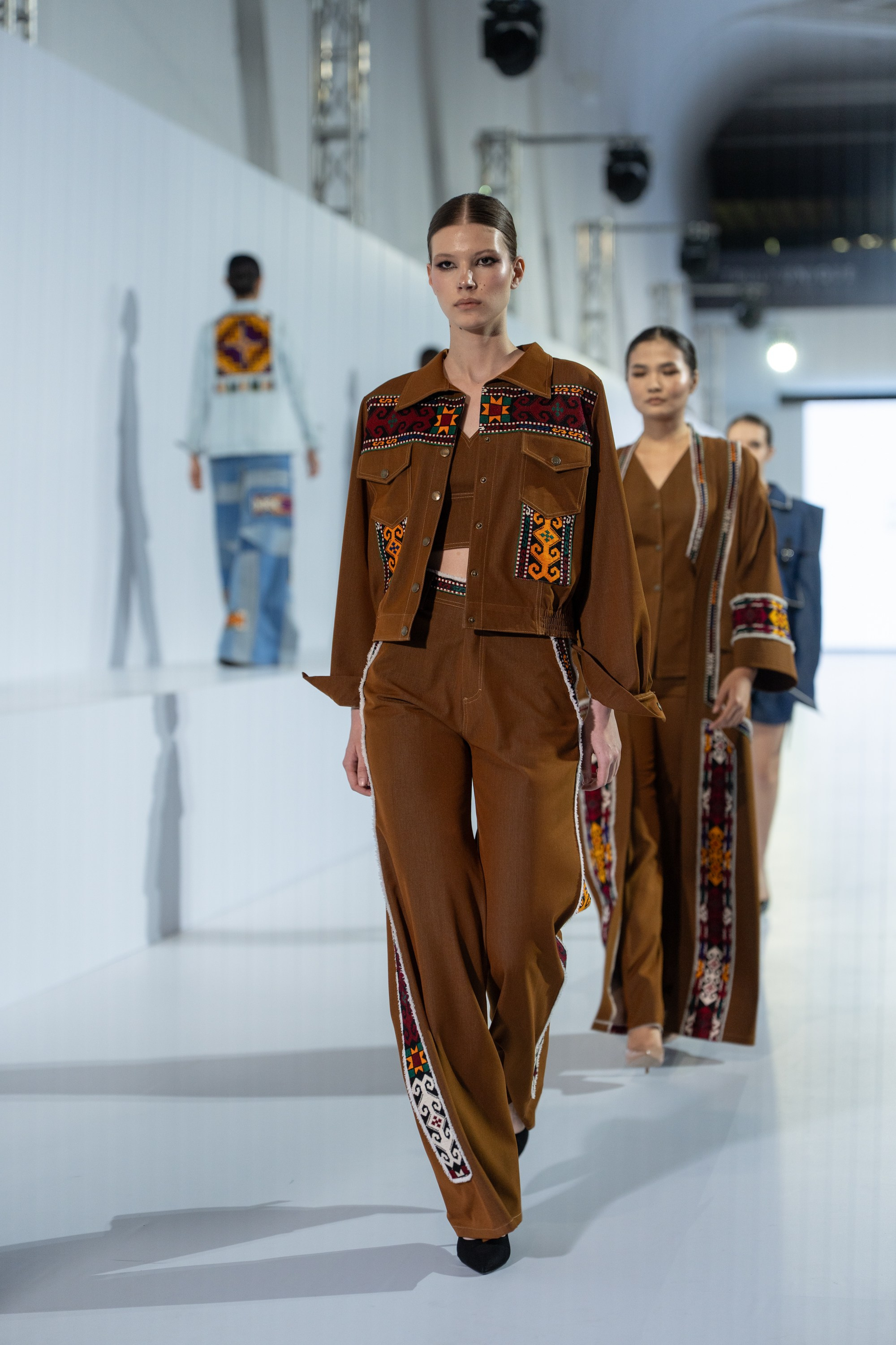 Umed Kuchkaliev. Сайт Алматинского НЮ АРТ, будуар и фэшн фотографа Дениса Карпенко