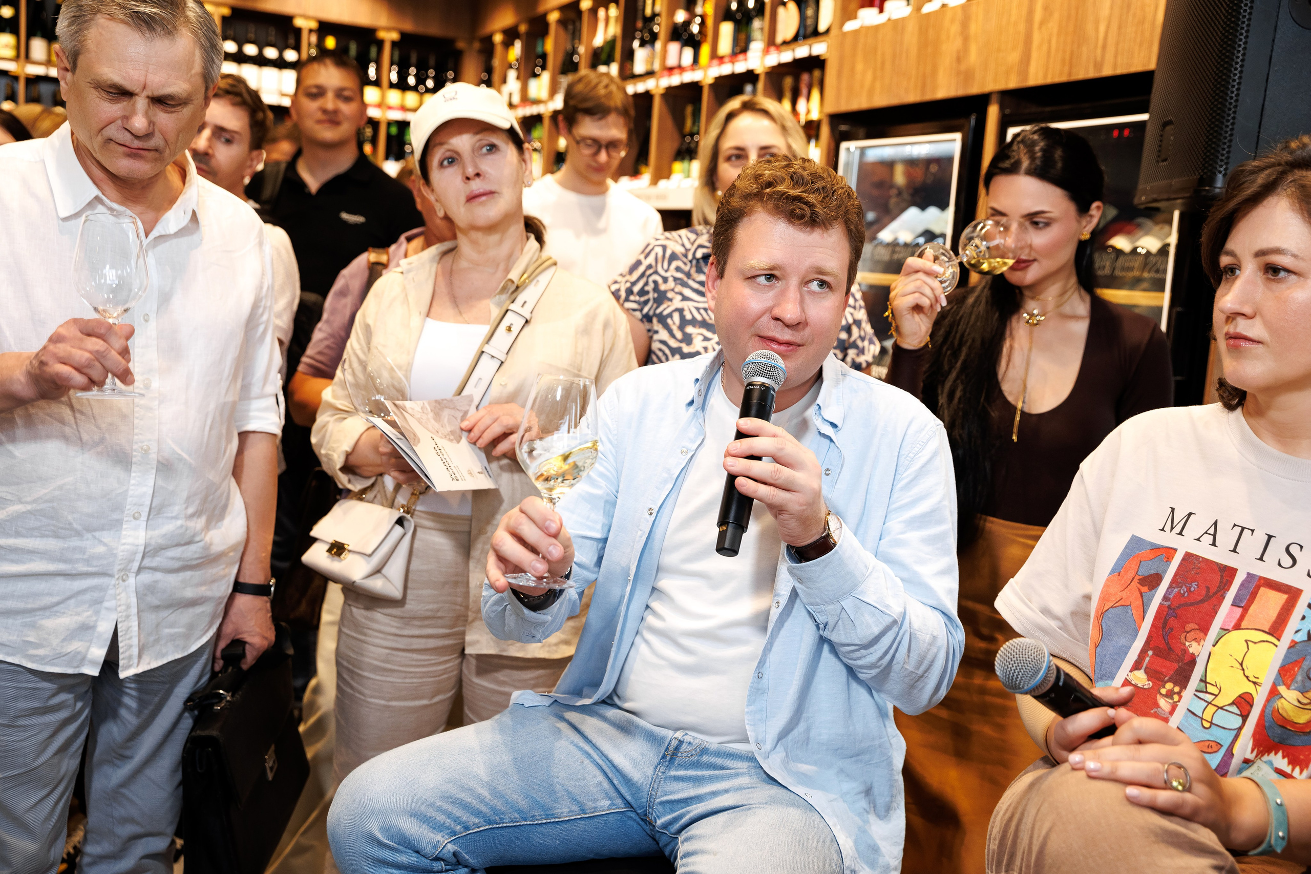 Презентация в SimpleWine. Репортажный Фотограф в Москве Александр Назаров