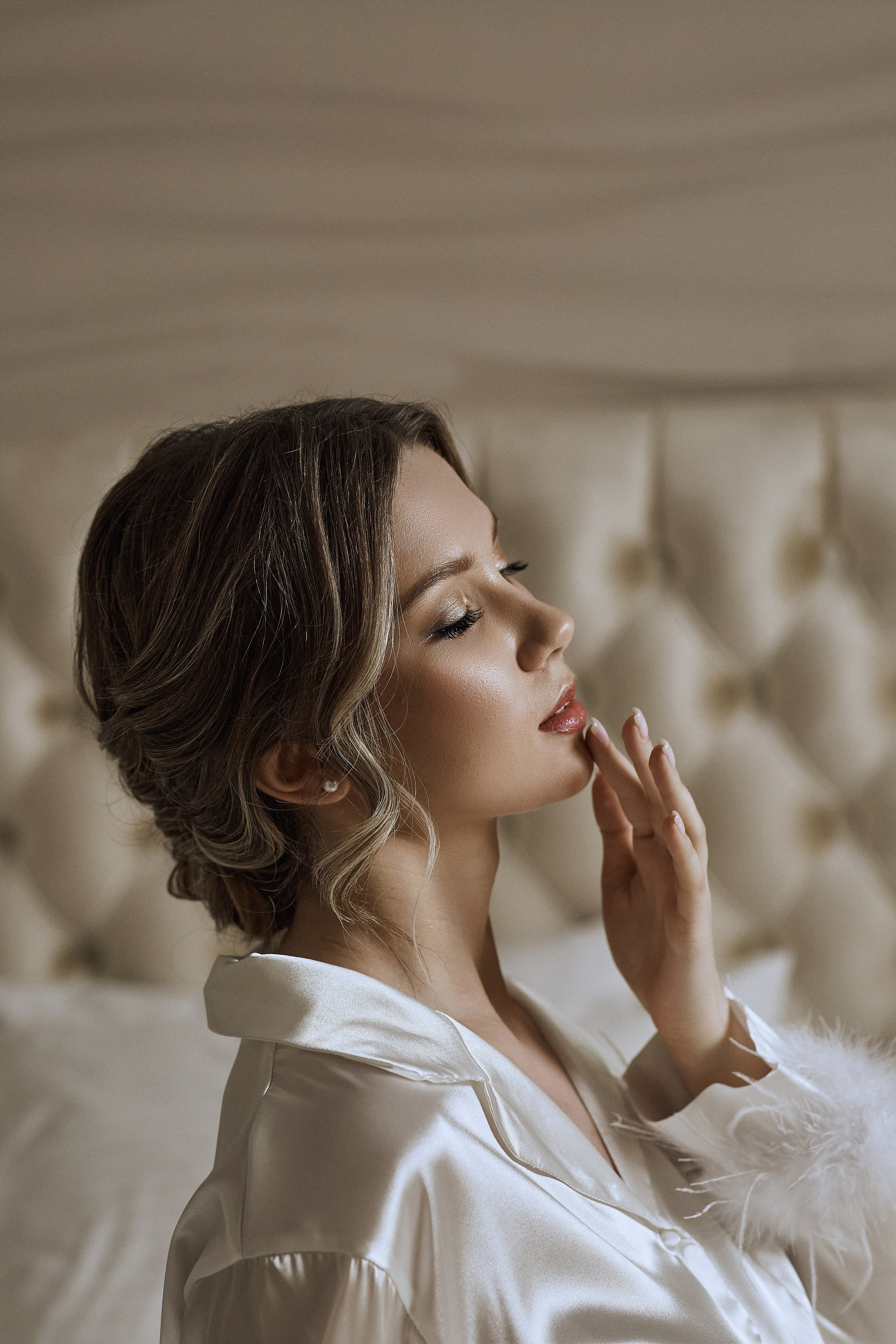 Утро невесты в отеле. Фотограф в Твери Helga J. Fox