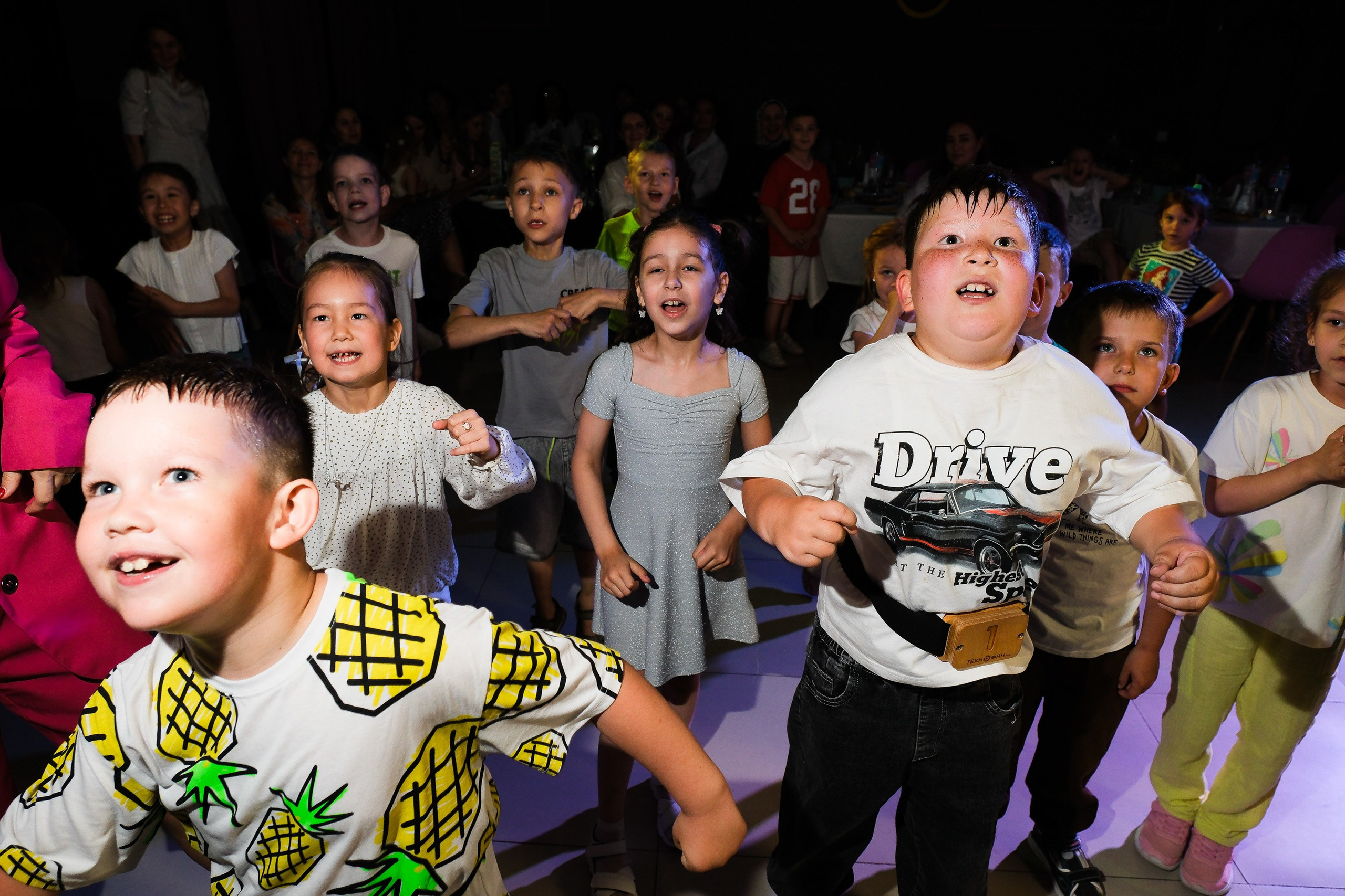 Детский сад. Выпуск. Вечер. Фотограф Анатолий Деникин