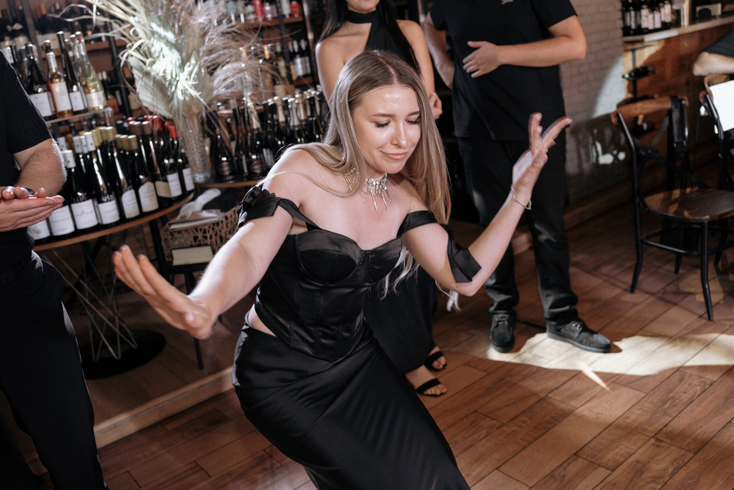 Свадьба Анастасии и Евгения, Картинная галерея, прогулка в лесу. Ресторан «Хлеб и Винотека». Свадебный фотограф в Тамбове Павел Четвертков