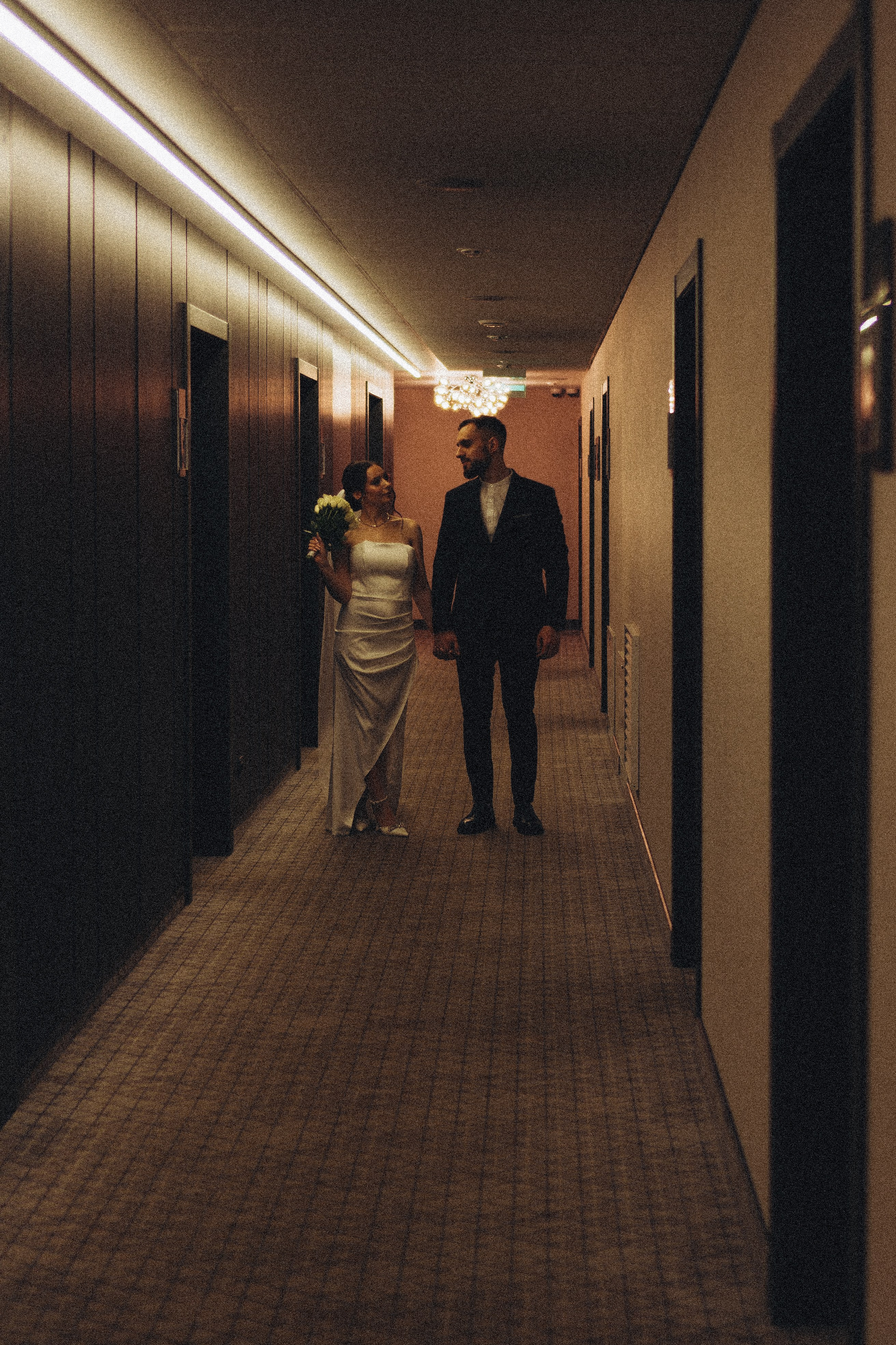 СВАДЕБНАЯ СЬЕМКА СБОРОВ ЖЕНИХА И НЕВЕСТЫ В ОТЕЛЕ И ТАКЖЕ ФОТОСЕССИИЯ В ОТЕЛЕЕ МЕГАПОЛИС БРЯНСК. Профессиональный фотограф, Санкт-Петербург — Виктория Богомолова