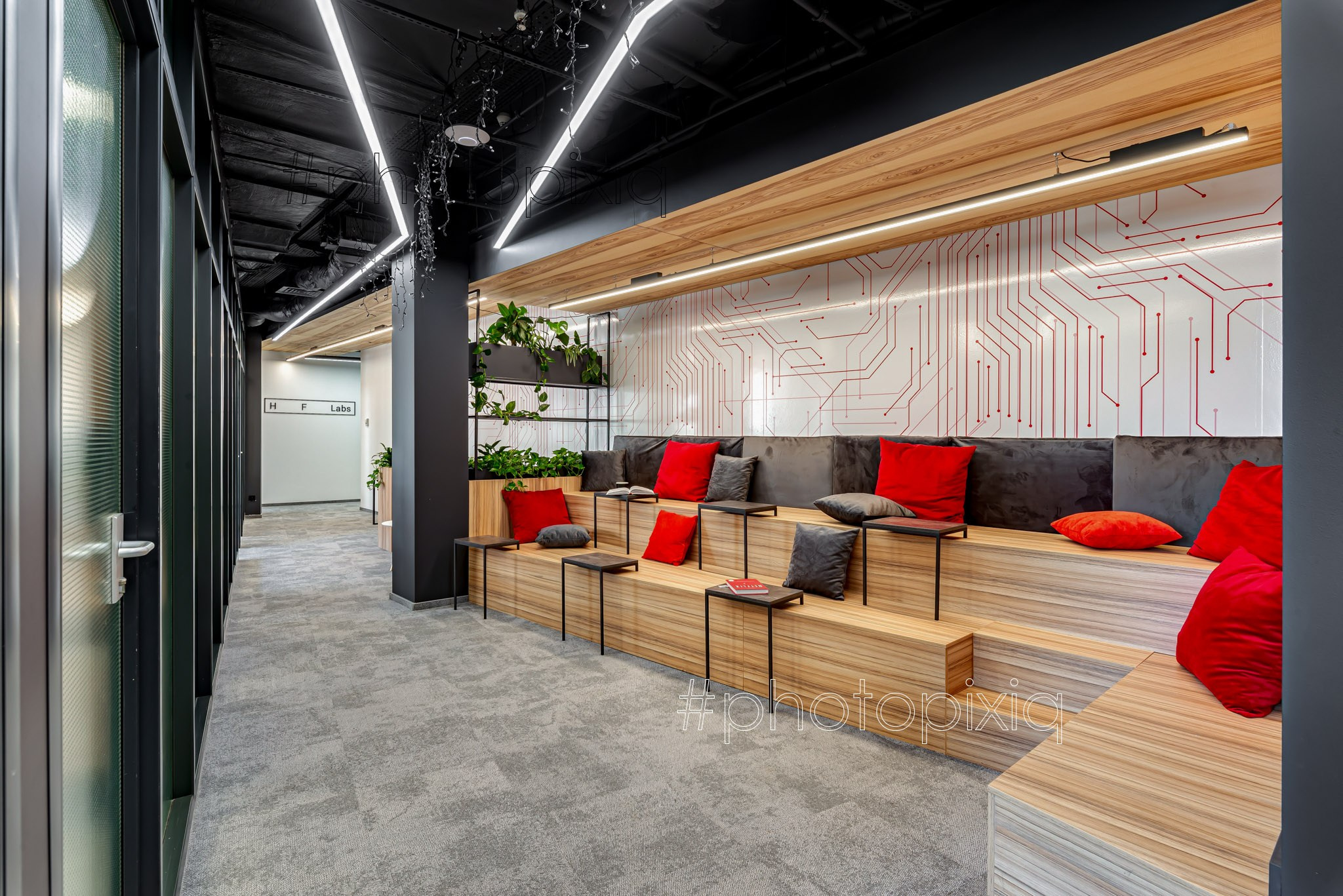 Интерьерная съёмка офиса компании HFLabs для сайта. Интерьерная съёмка и виртуальные туры — Интерьерный фотограф Кузнецов Сергей (photopixiq)