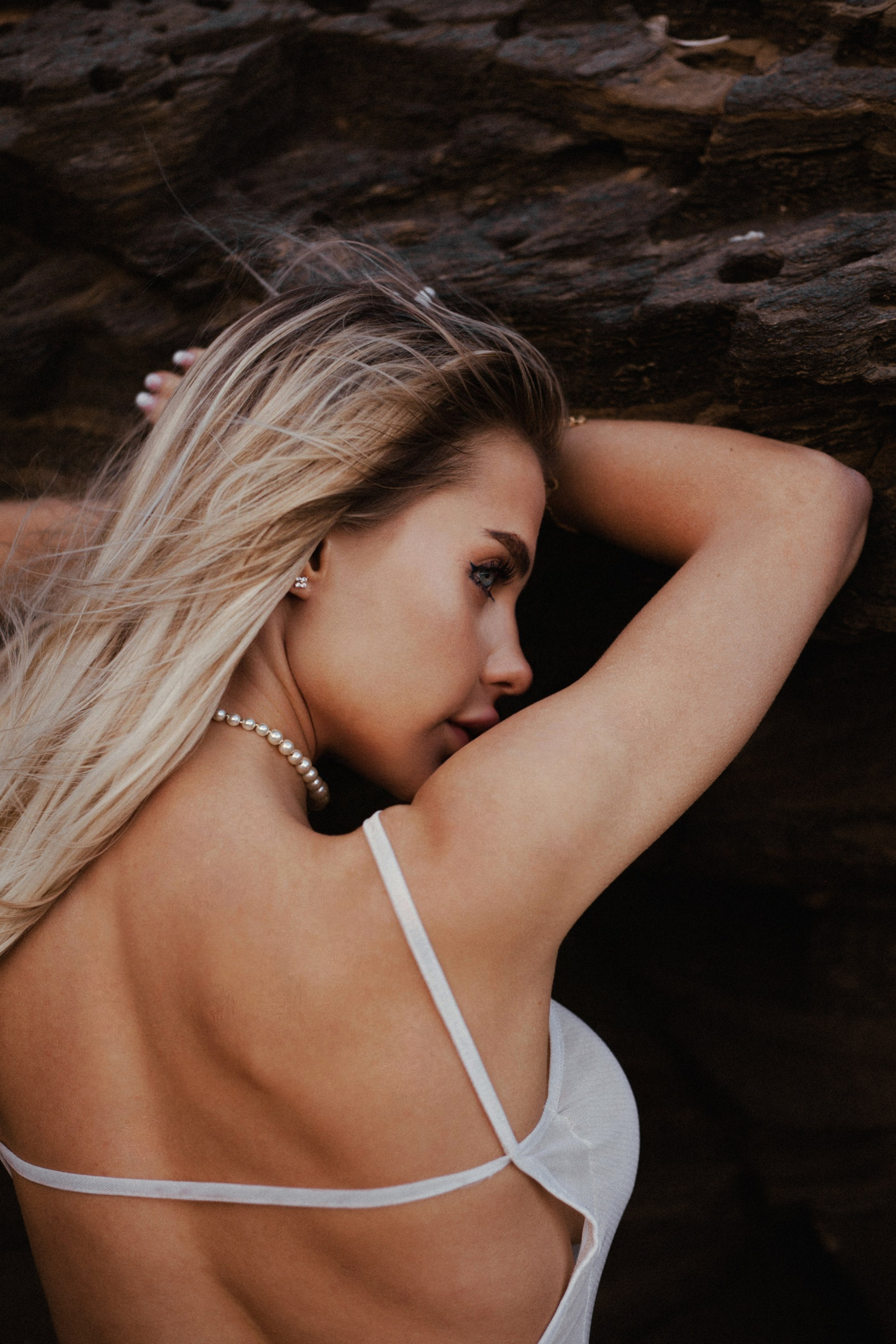 Alena & Black stones. ANNA KUDRINA PHOTOGRAPHY Russia