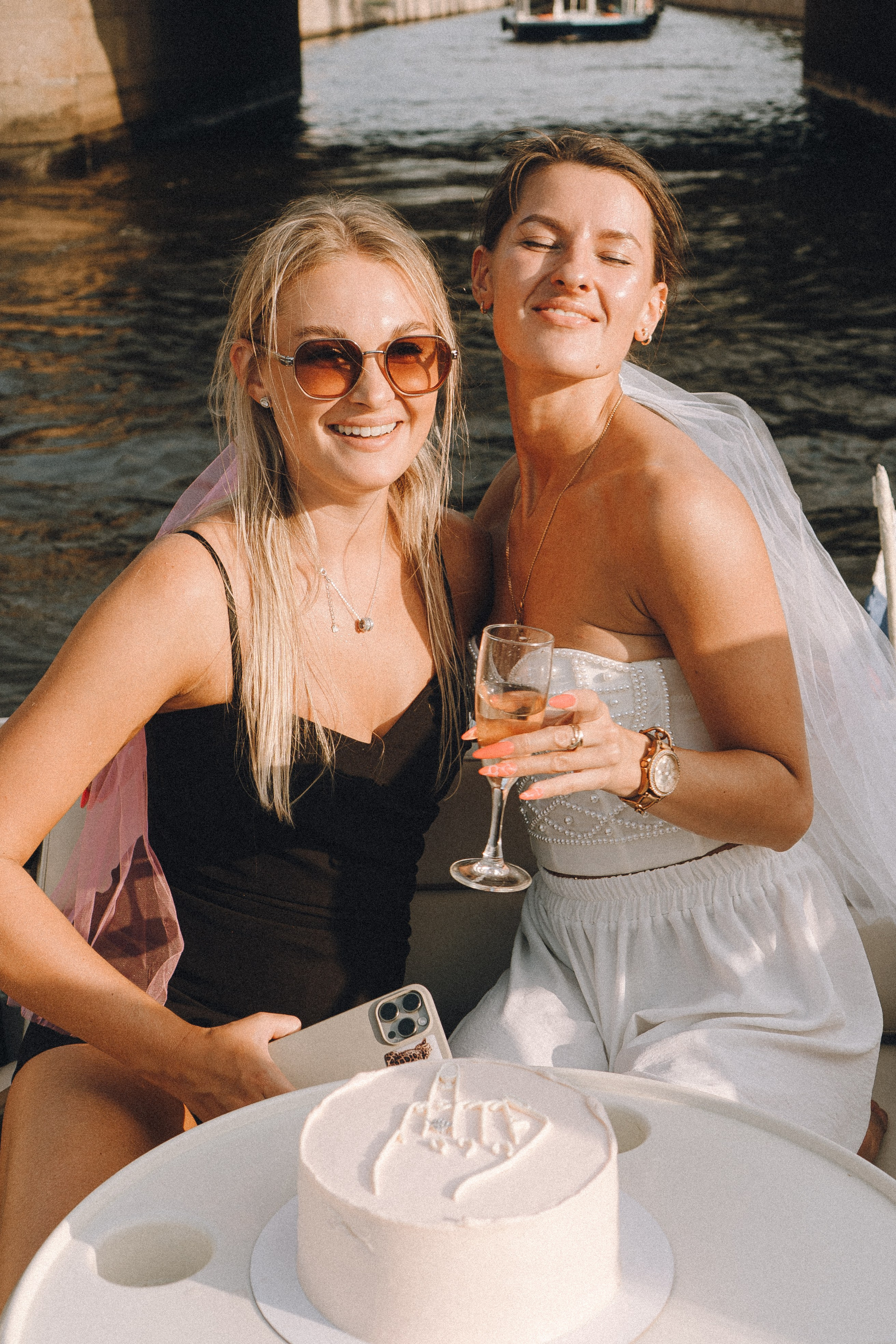 ДЕВИЧНИК НА КАТЕРЕ. Профессиональный фотограф, Санкт-Петербург — Виктория Богомолова