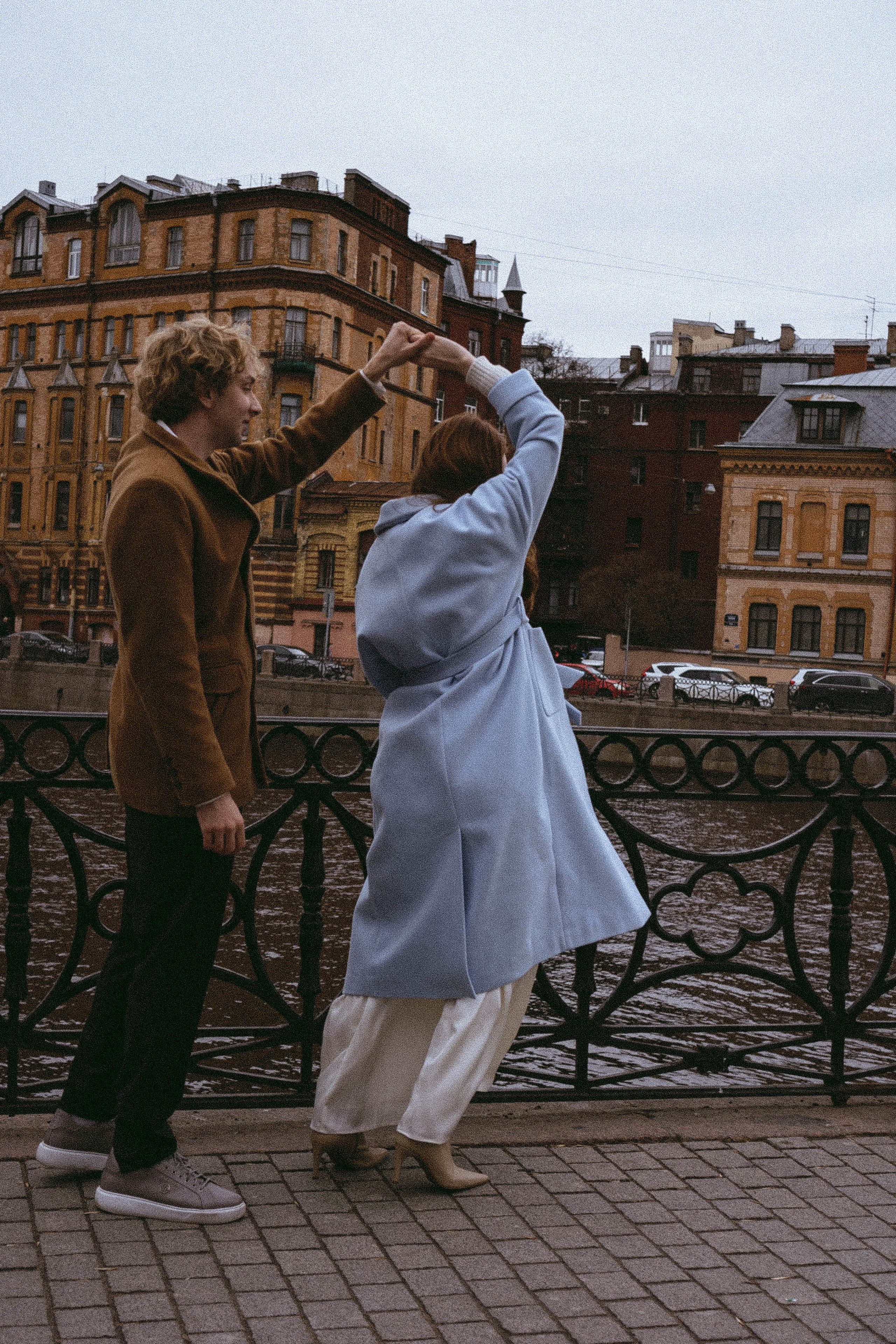СВАДЕБНАЯ ПРОГУЛКА ПО ПЕТРОГРАДКЕ ВЕСНОЙ (ФОТОСЕССИИЯ ПАРЫ СВАДЕБНАЯ). Профессиональный фотограф, Санкт-Петербург — Виктория Богомолова