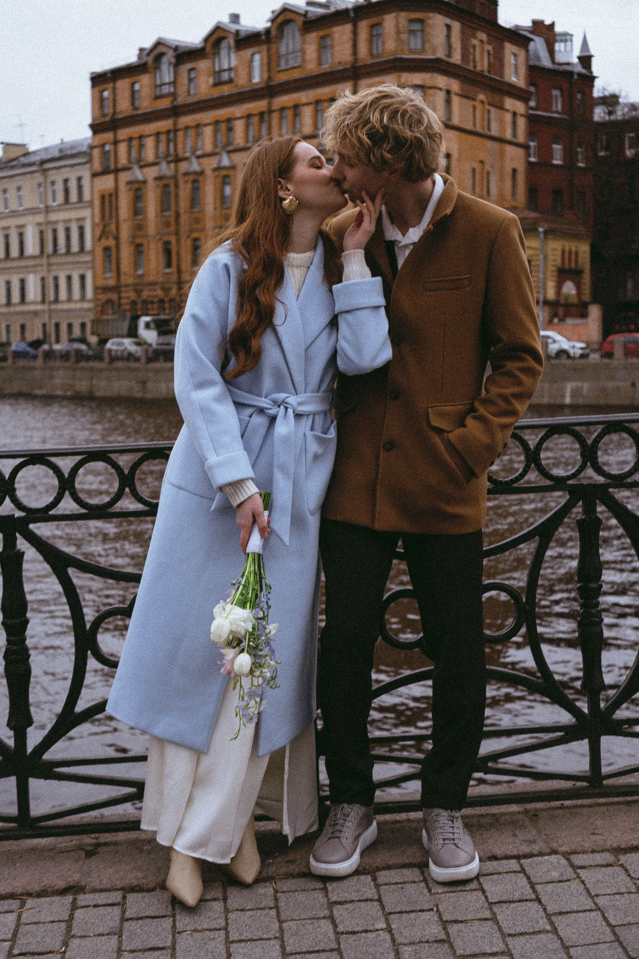 СВАДЕБНАЯ ПРОГУЛКА ПО ПЕТРОГРАДКЕ ВЕСНОЙ (ФОТОСЕССИИЯ ПАРЫ СВАДЕБНАЯ). Профессиональный фотограф, Санкт-Петербург — Виктория Богомолова