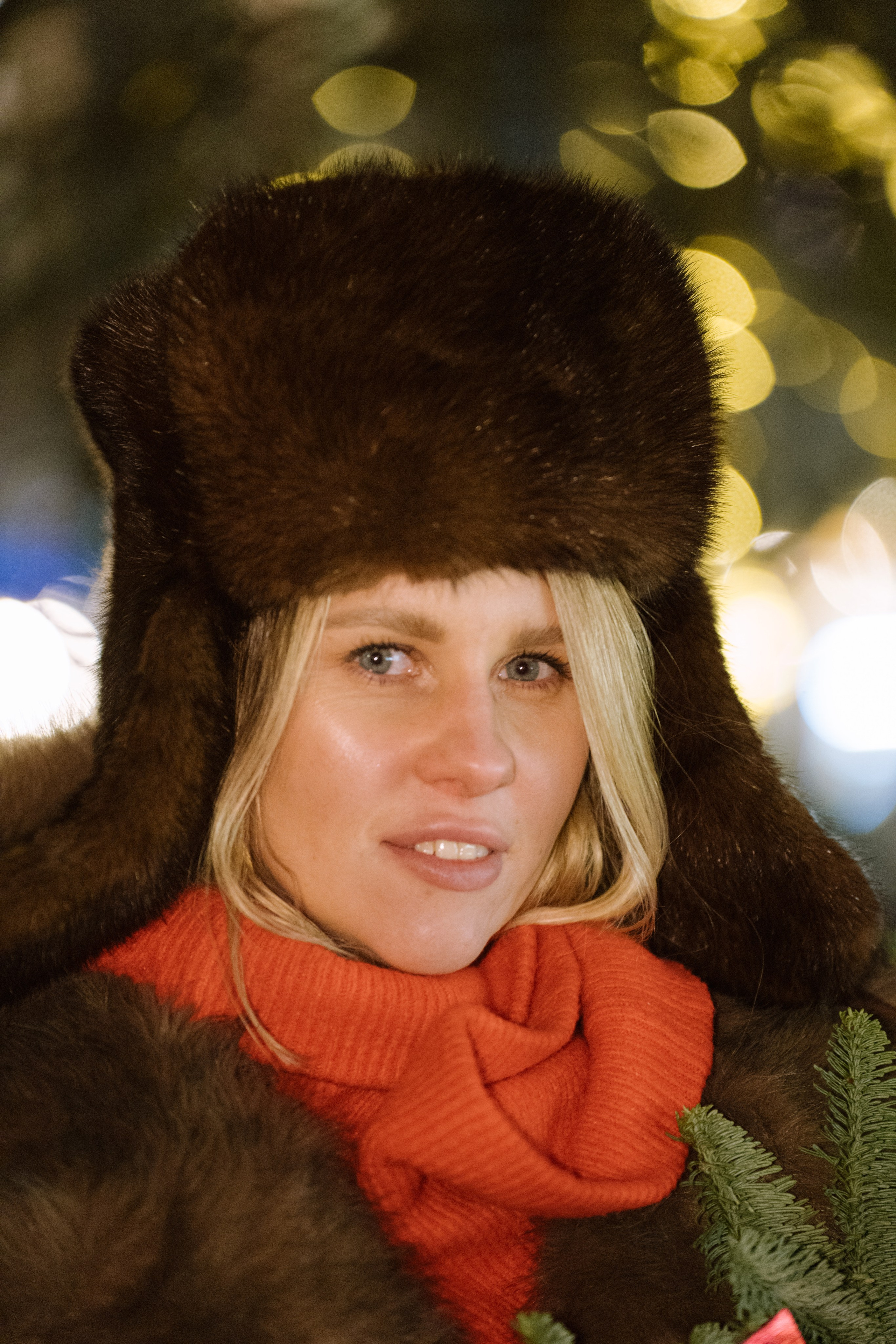 ПРОГУЛКА НА МАНЕЖНОЙ ПЛОЩАДИ ДЛЯ ДЕВУШКИ ПЕРЕД НОВЫМ ГОДОМ (НОВОГОДНЯЯ ФОТОСЕССИИЯ НА МАНЕЖНОЙ ПЛОЩАДИ). Профессиональный фотограф, Санкт-Петербург — Виктория Богомолова