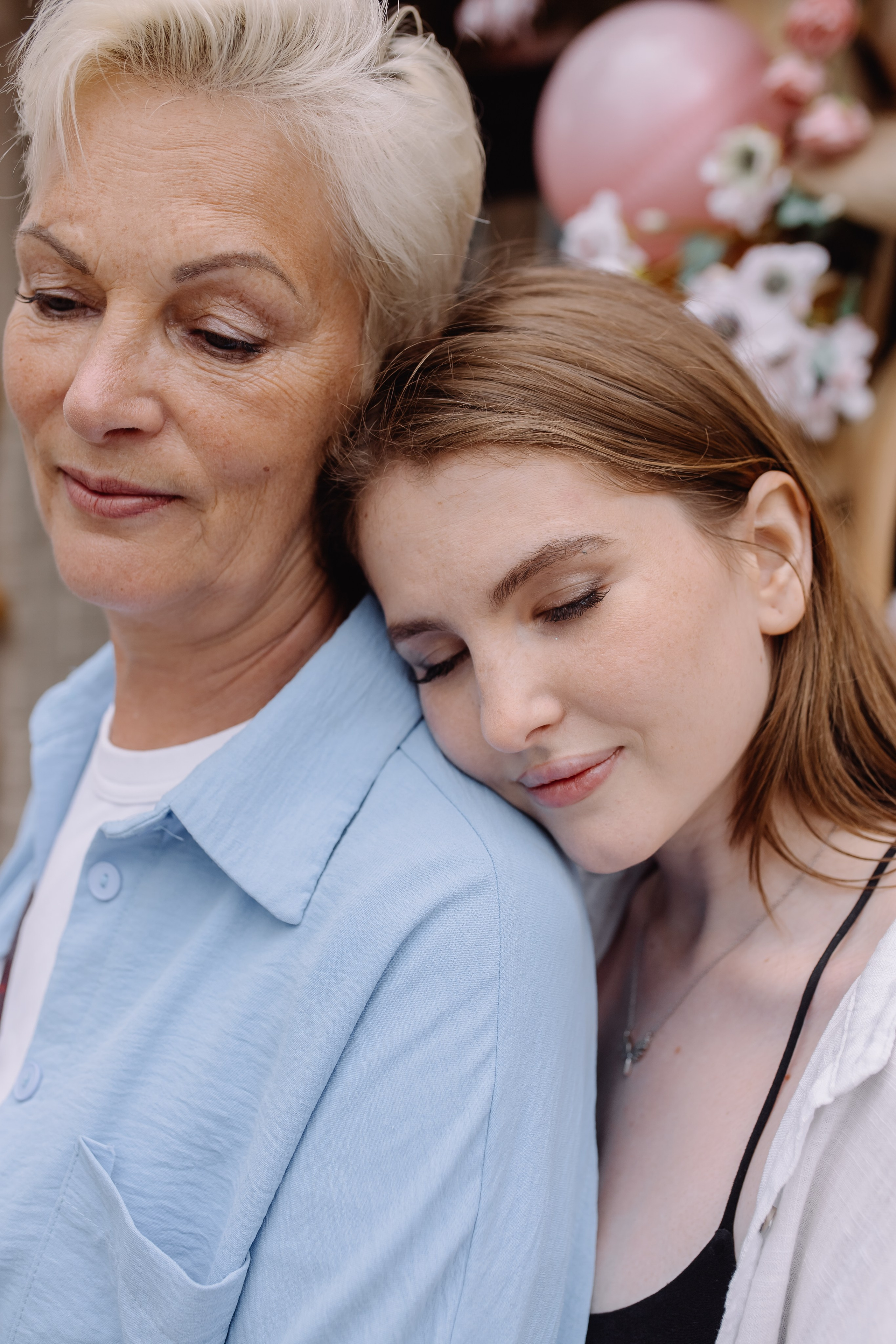 Прогулка Аси с мамой. Женский и семейный фотограф в Томске Алиса Качан