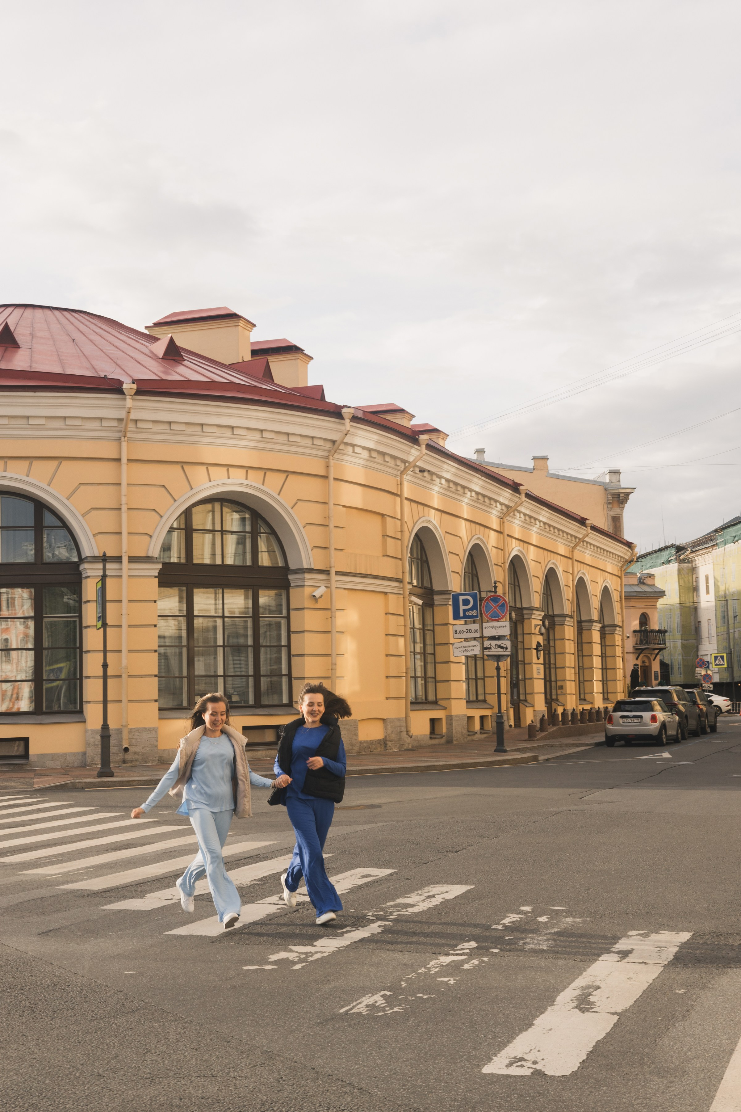 Прогулочная фотосессия. Портретный фотограф СПб, женский фотограф, минимализм и эстетика