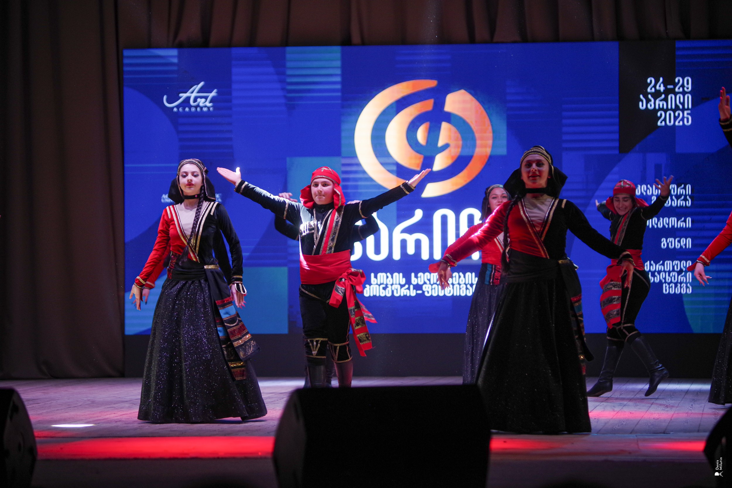 Танцы в Хоби. Портретный фотограф Денис Милютин