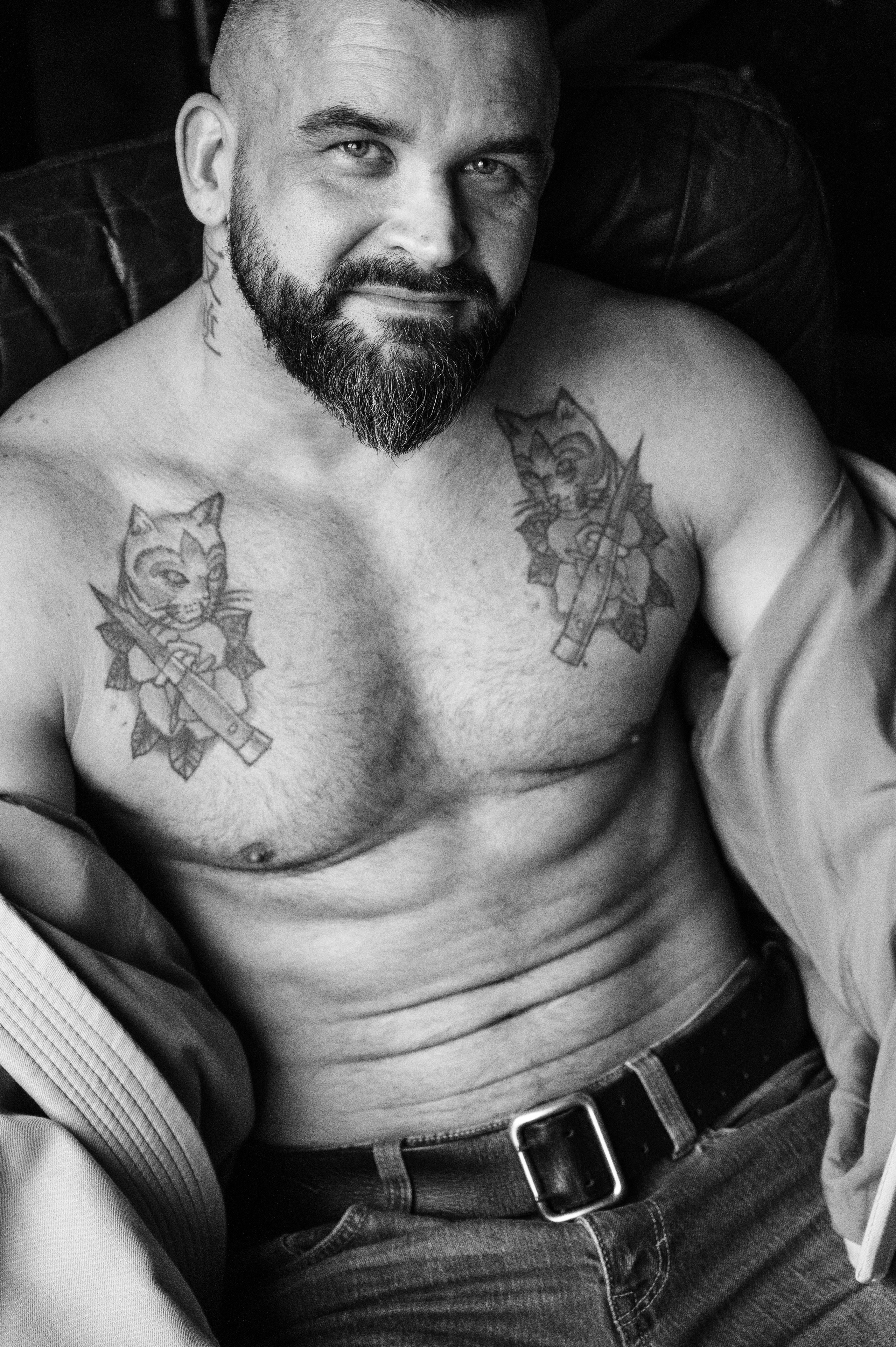 Мужской фотограф. Профессиональный фотограф беременности в СПБ. Стильные фотосессии беременности в стиле минимализм и классическая фотография