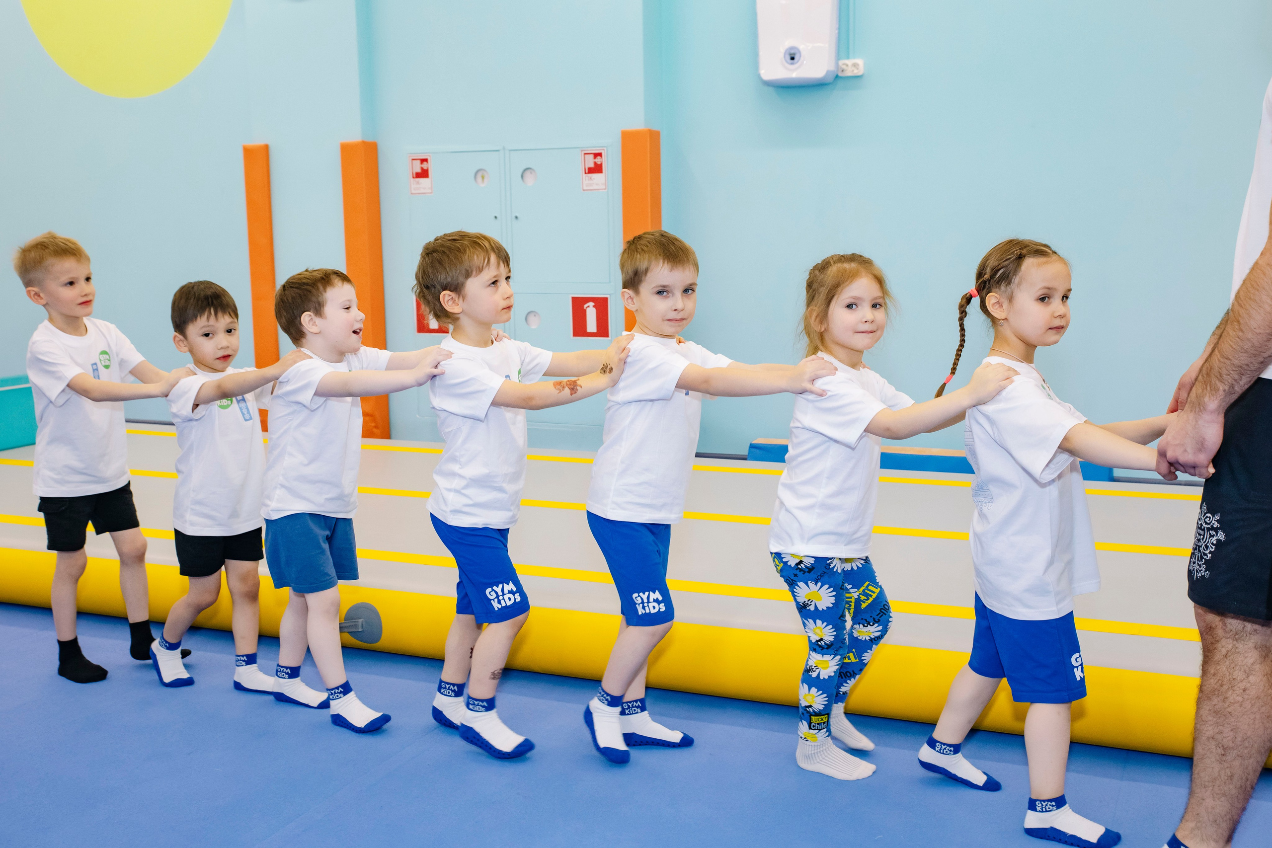 Соревнования по гимнастике в Gymkids Чертаново. Профессиональный фотограф в Москве | Заказать фотосессию и съемку