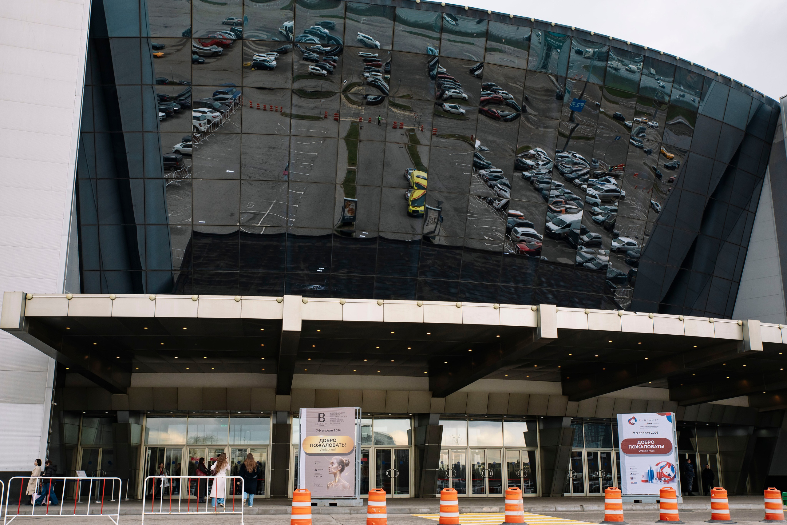 Выставка BEAUNITY by InterCHARM 2026. Профессиональный фотограф в Москве | Заказать фотосессию и съемку