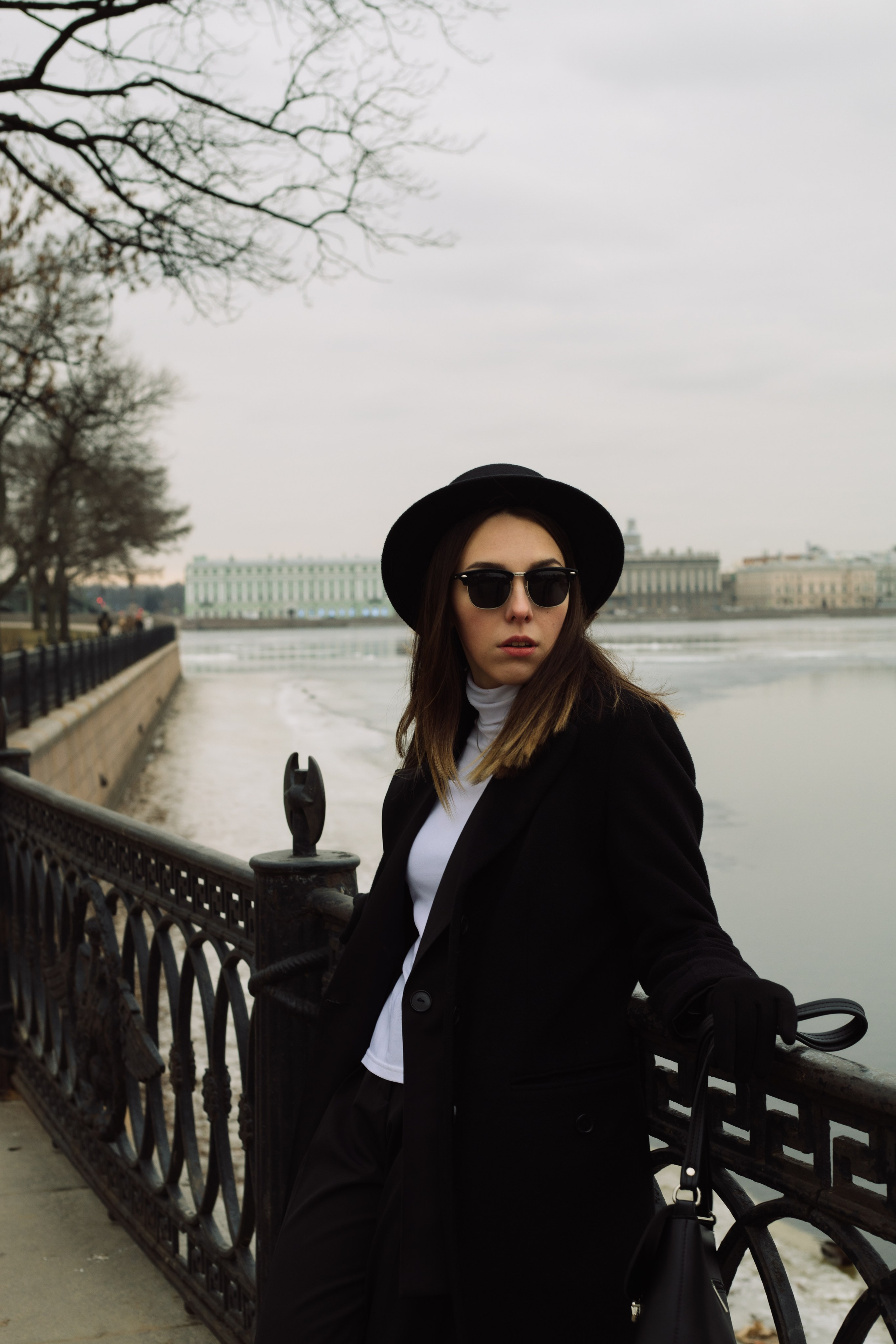 Фотосессия девушки в очках