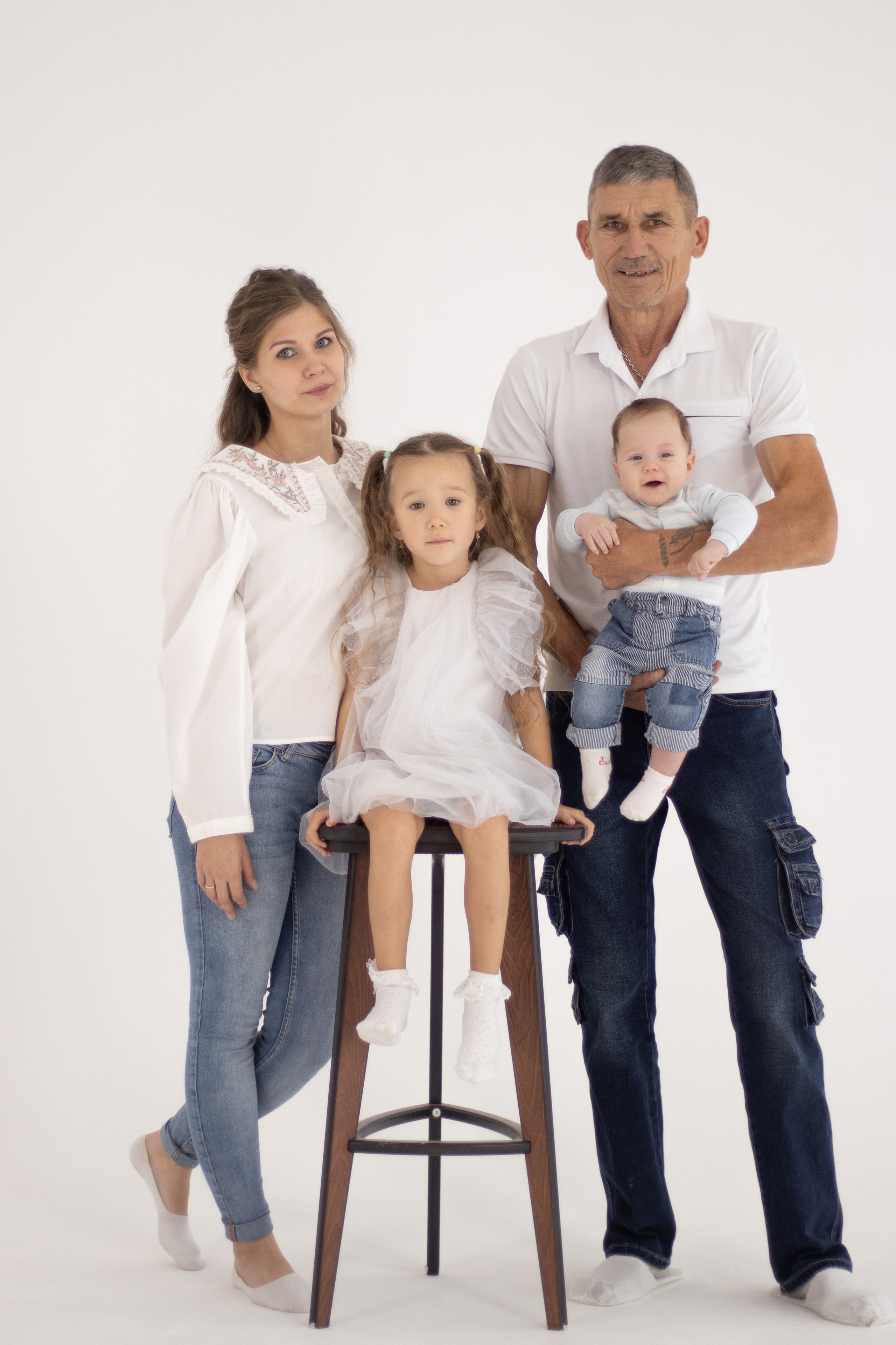 Студийная фотосессия. Фотограф в Астане, индивидуальная, семейная, домашняя фотосессия