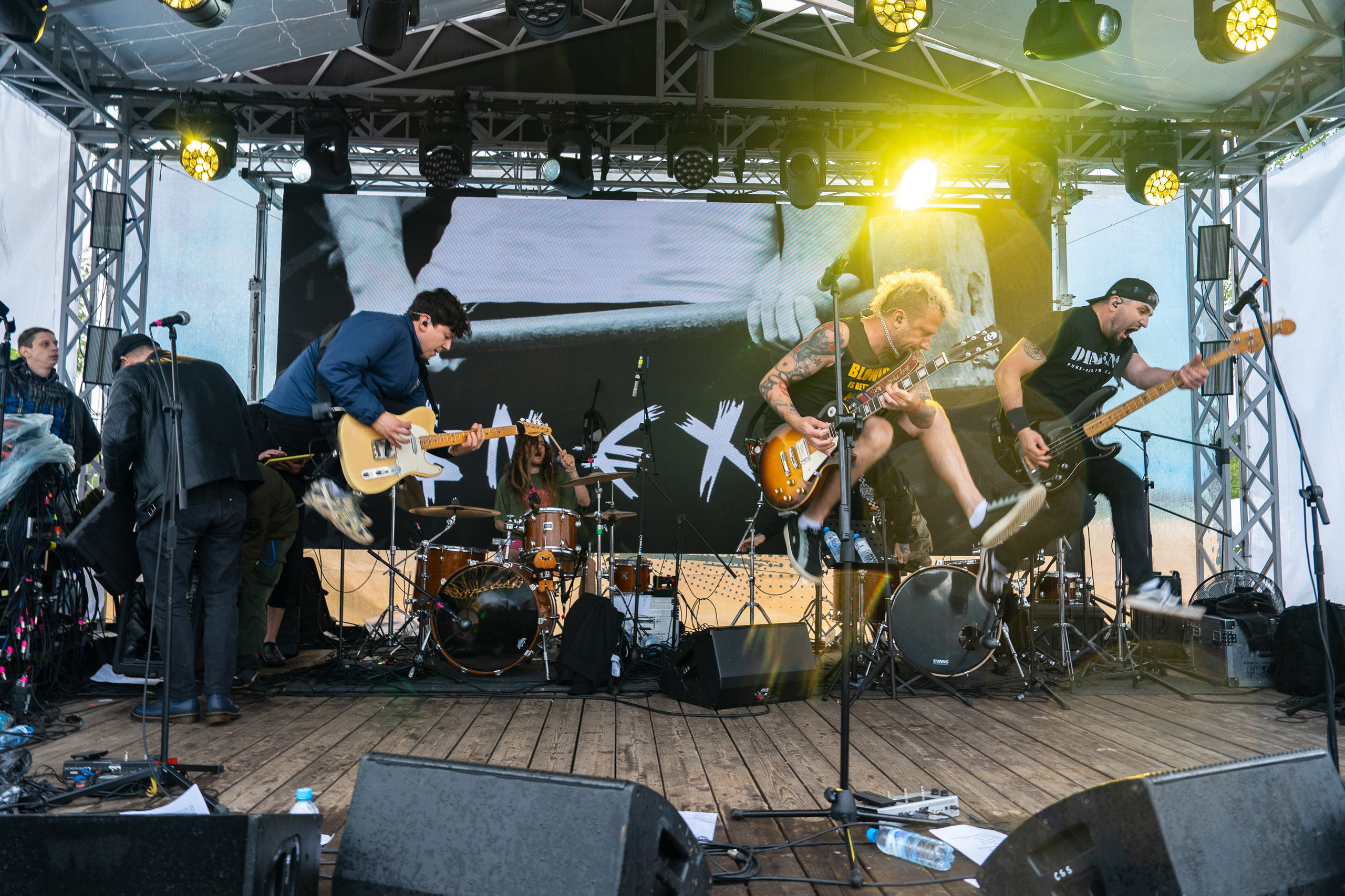 Фотоотчет с главного панк-рок фестиваля страны Anti-Party 2025. Фотограф Николай Прокофьев модельные тесты в Москве