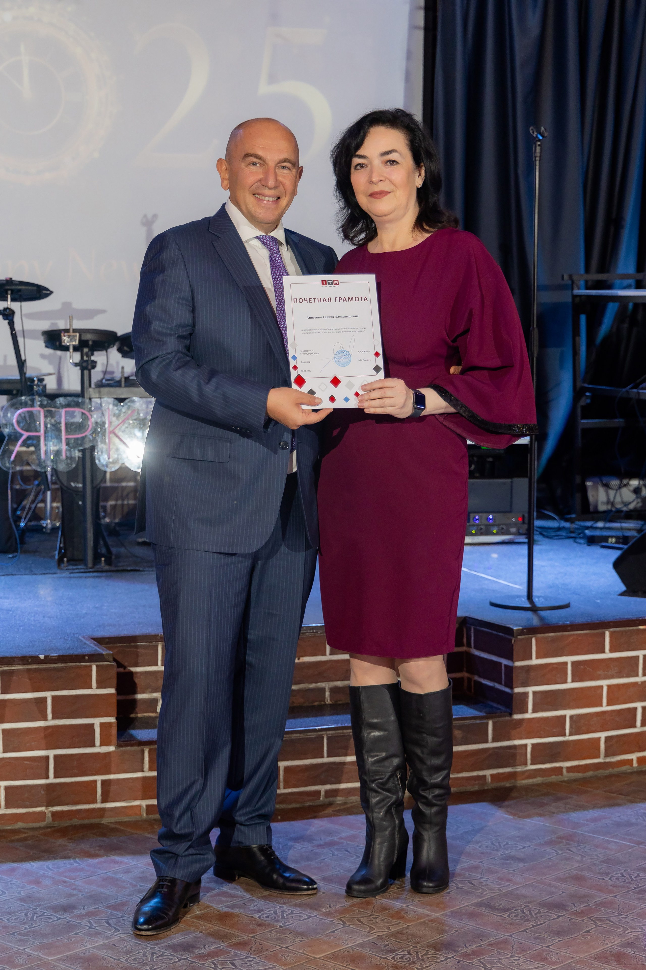 Корпоративная новогодняя съемка для логистической компании ИТА. Свадебный фотограф в Минске/Беларуси Сергей Спиридонов