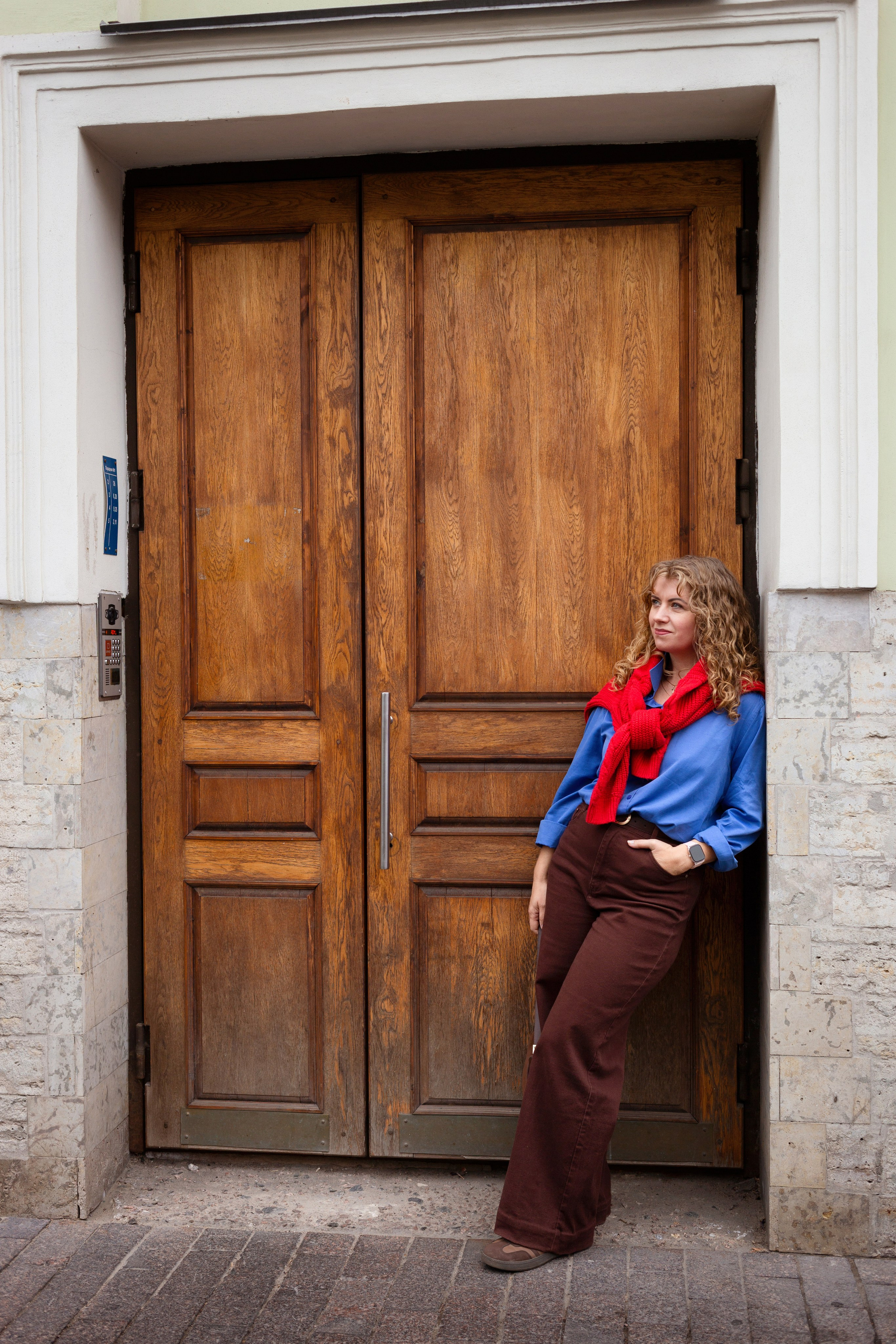 Фотосессия в СПб и книжном магазине Подписные издания. Портретные фотосессии, контент-съемки, репортаж