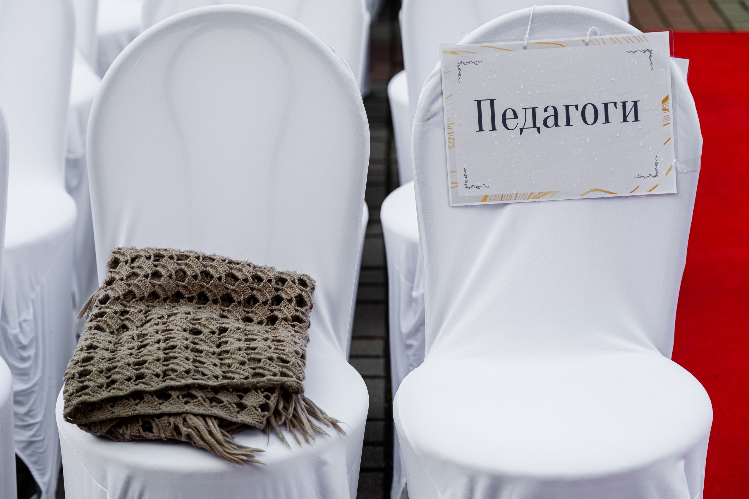 Школьный выпускной 2025 год в Минске, Беларуси. Свадебный фотограф в Минске/Беларуси Сергей Спиридонов