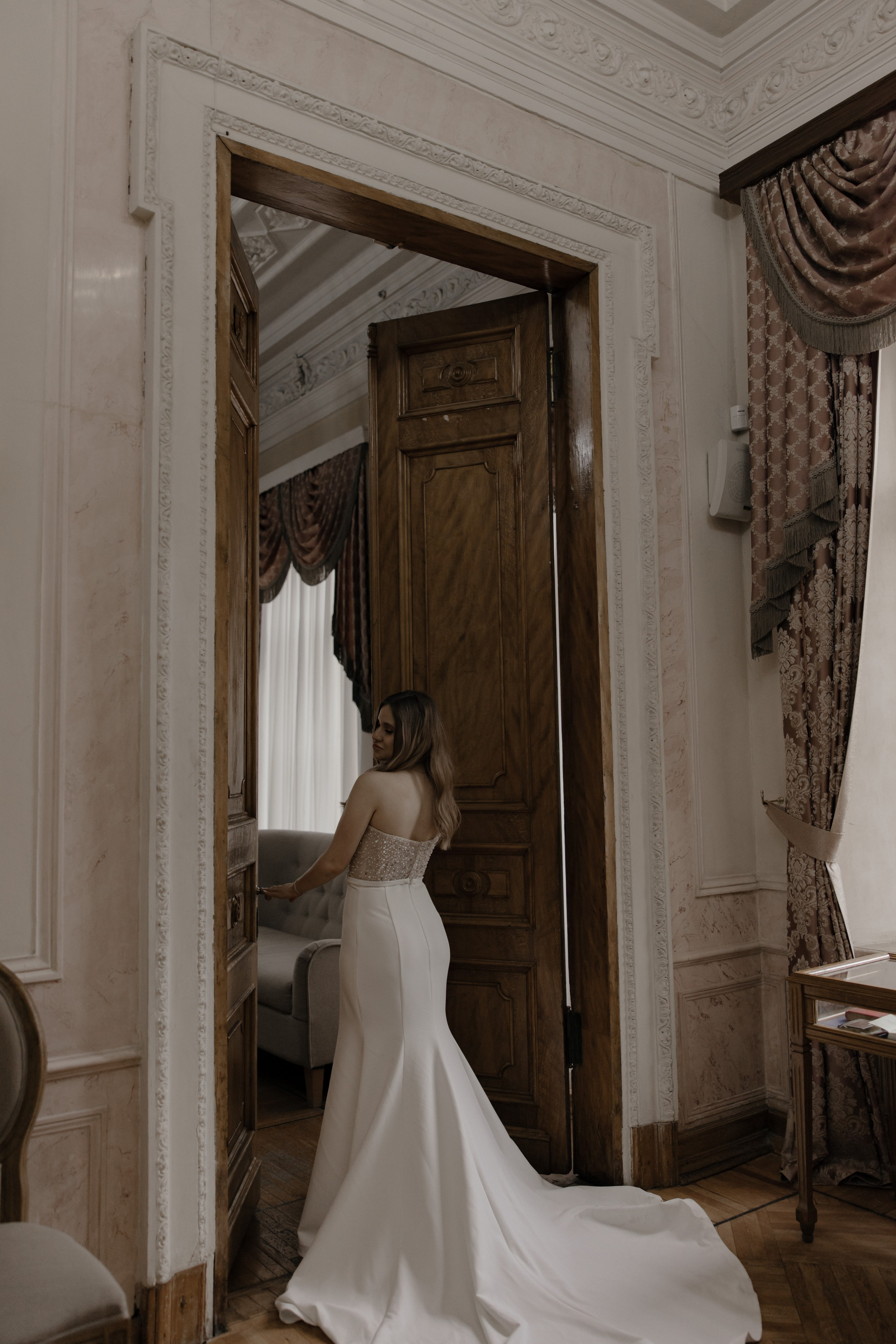 07.05.2024. RETOUCH-HOUSE