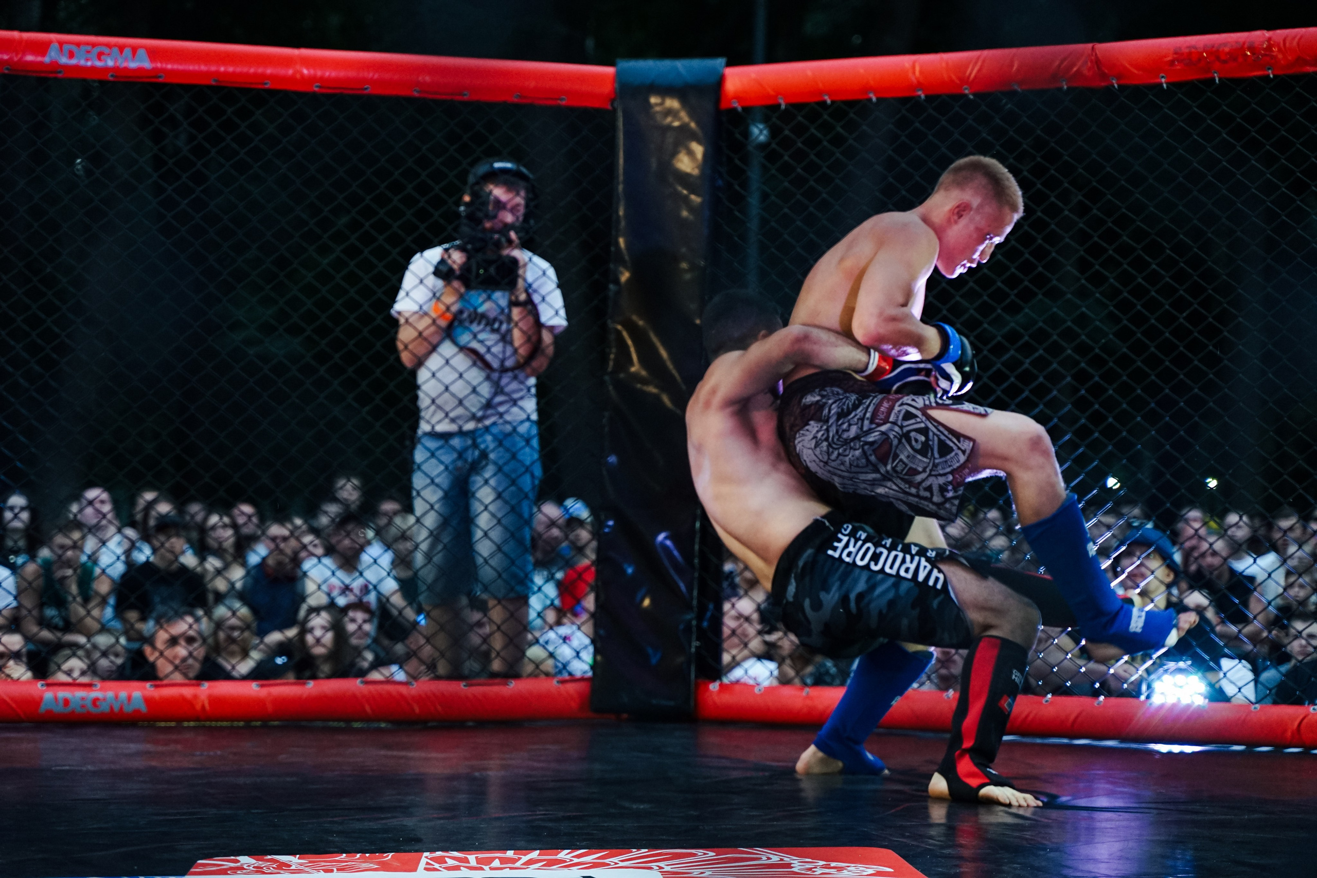 Вечер боев в ЦПКиО. Фотограф Надежда Погребняк | Рязань | Москва