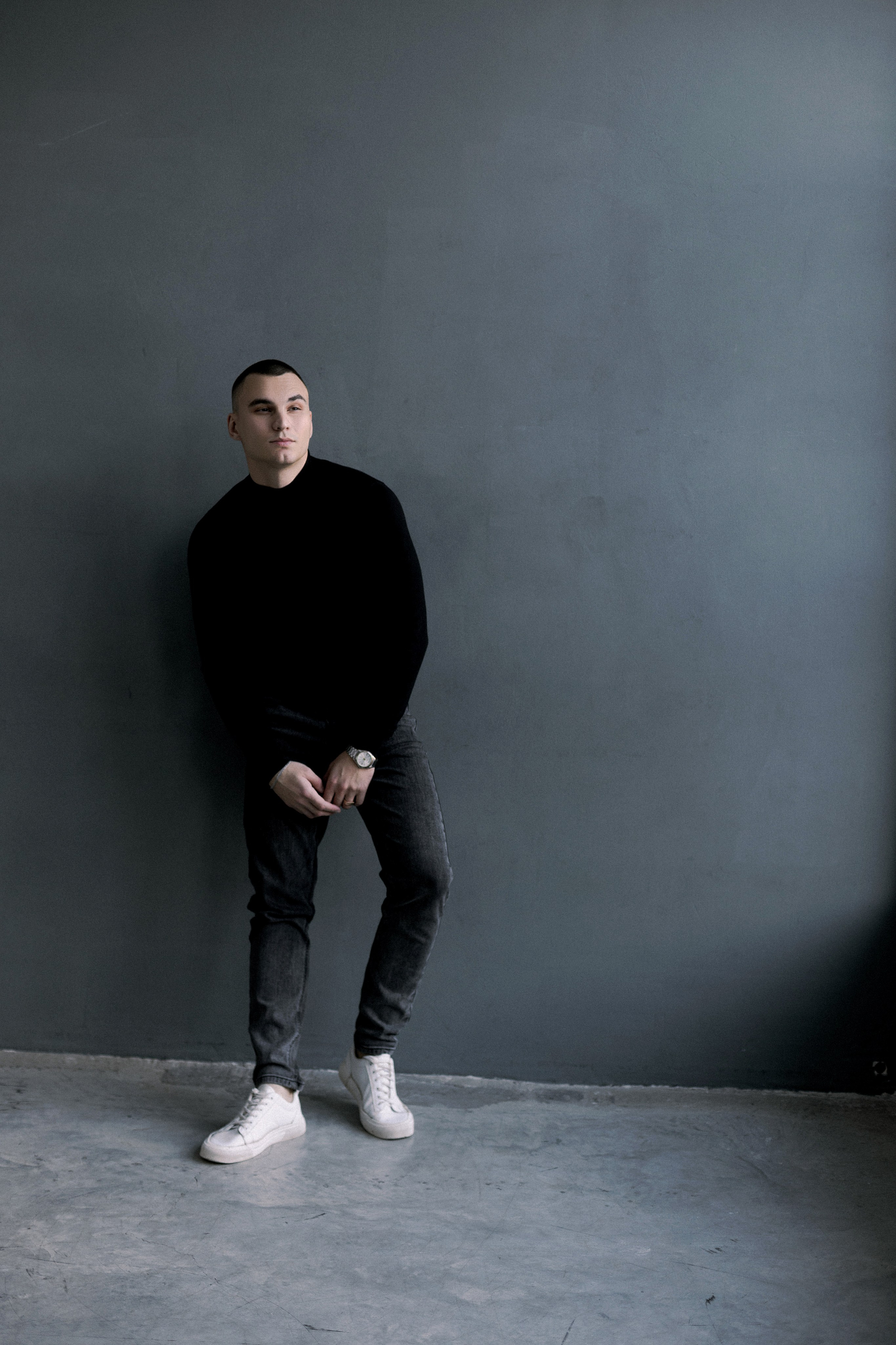 Сергей Р. Фотограф Челябинск Эвелина Ганага, съемка для бизнеса и маркетплейсов