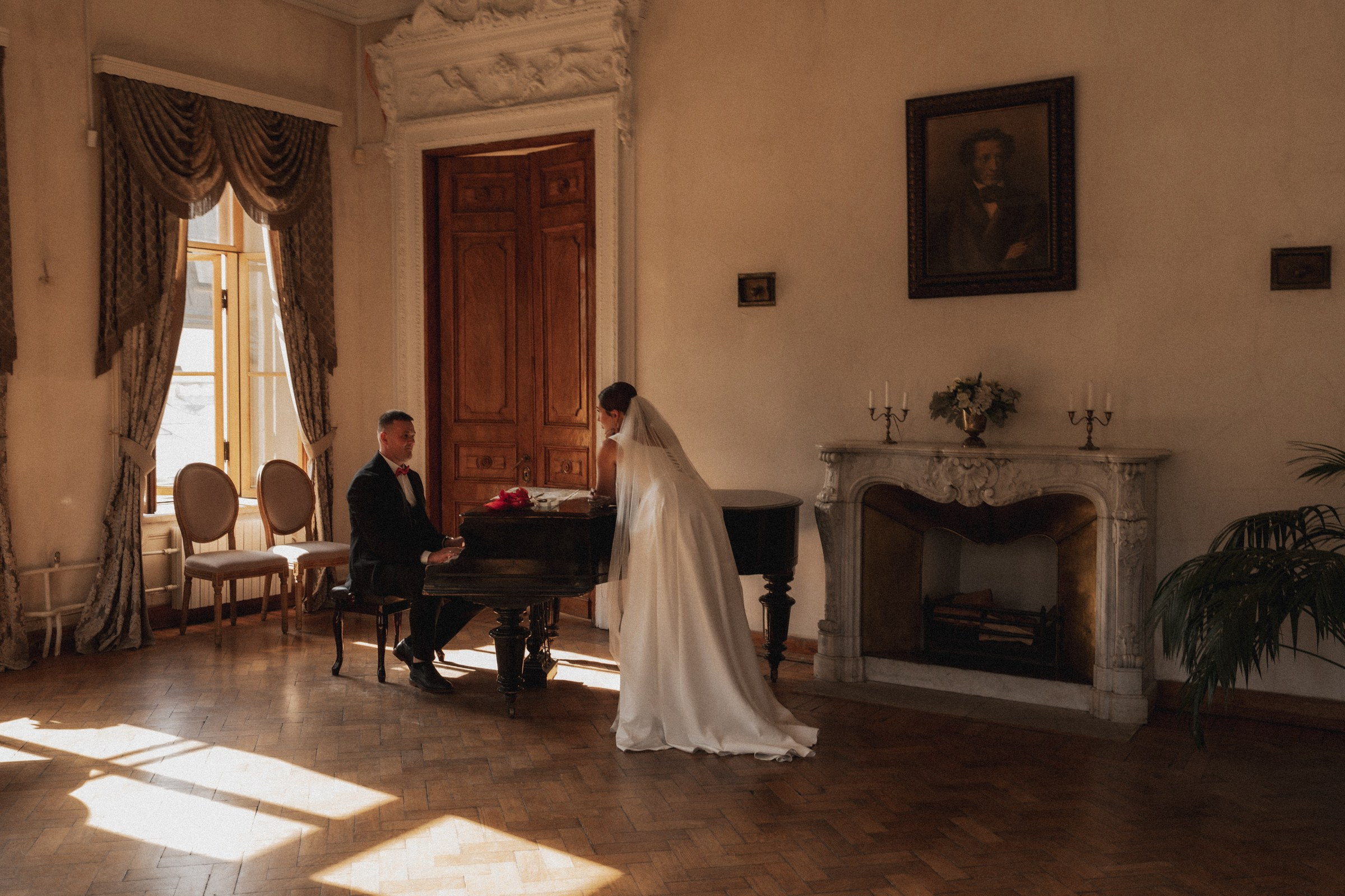 О ♡ Е — В книге нашей жизни (Библиотека-читальня им. А.С.Пушкина). Свадебный и портретный фотограф в Москве, Светлана Янковая