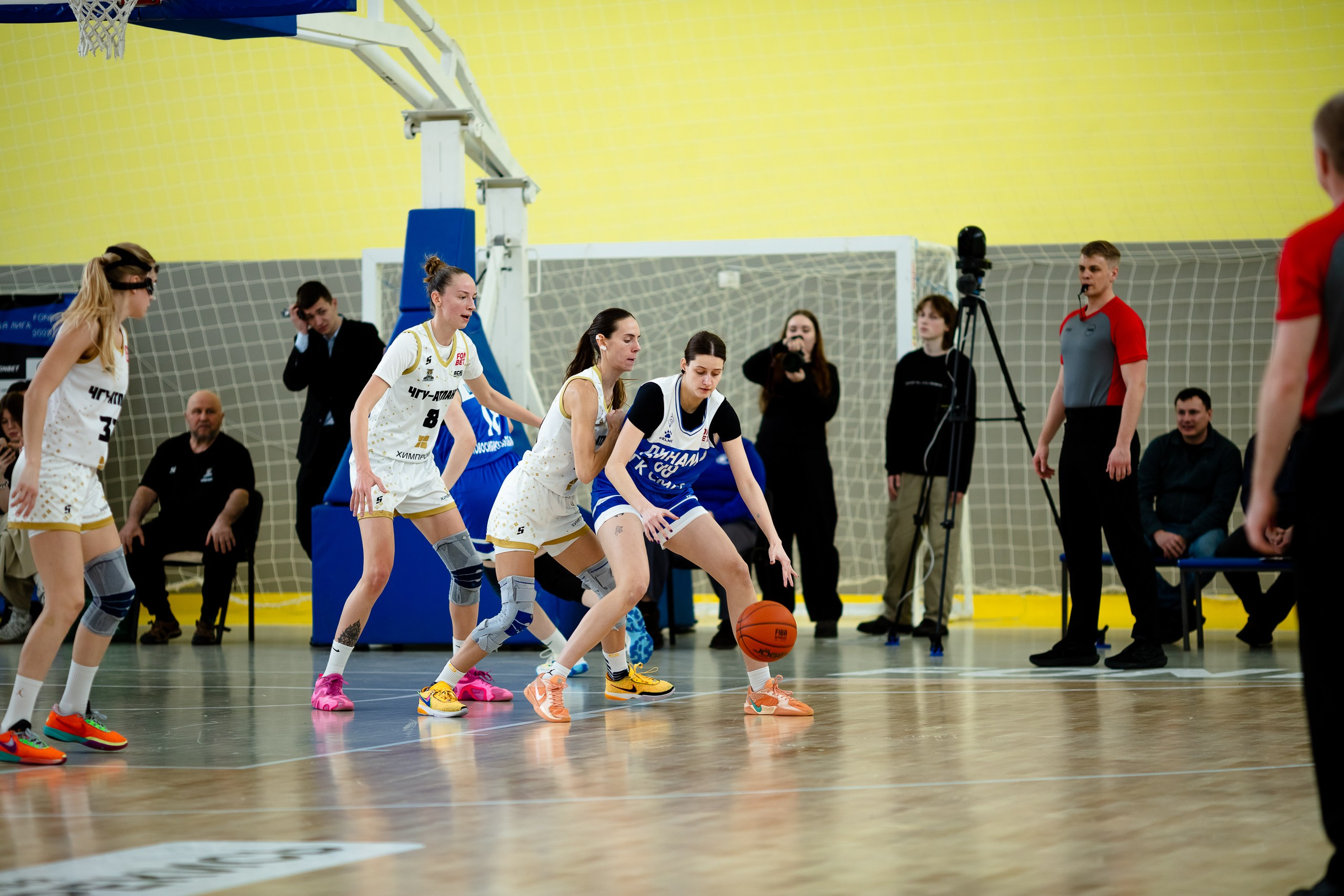 ЧГУ-Атланта — Динамо / 1 игра. Фотография