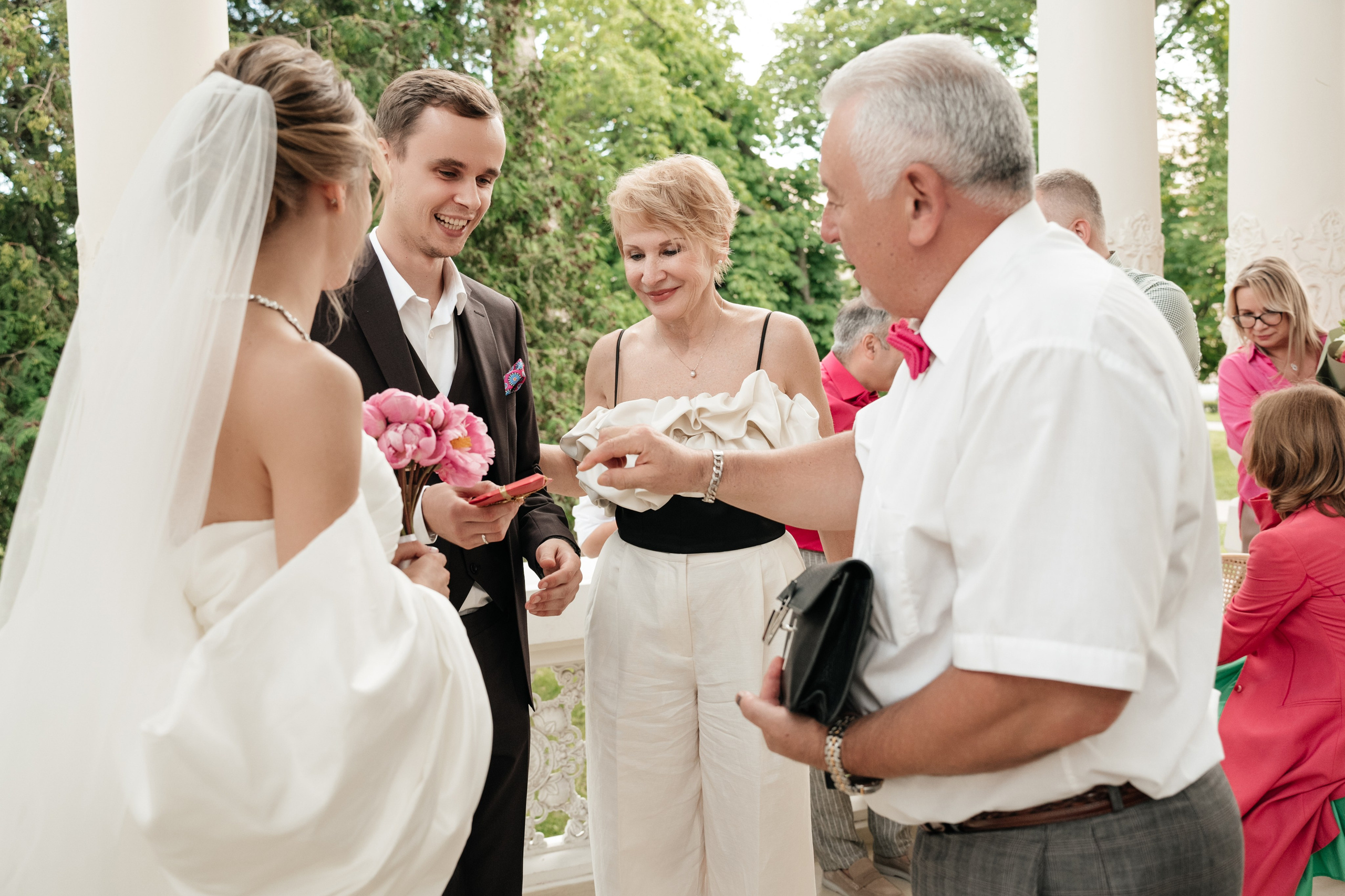Ресторан Домик в саду, ВДНХ. Свадебный фотограф Москва Александра Аверкова