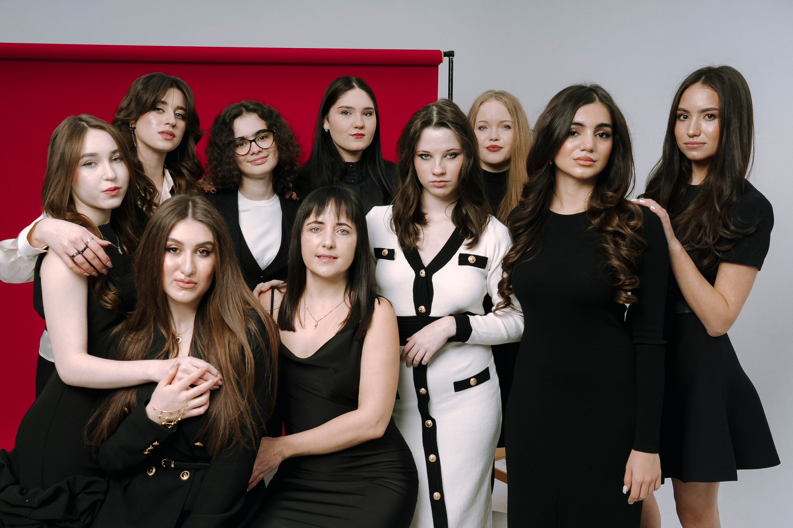 Альбом Красный- старшая школа. Выпускные альбомы Натальи Бутко: Новороссийск, Анапа, Геленджик