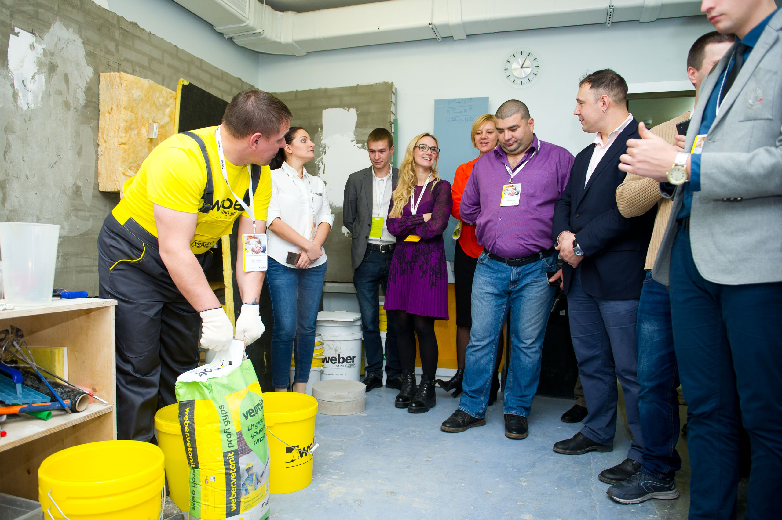 Saint-Gobain демонстрационный центр. Встреча блогеров и представителей фирмы. Репортажный фотограф и видеограф Слава Думчев. Тимбилдинги, отчетники, корпоративы