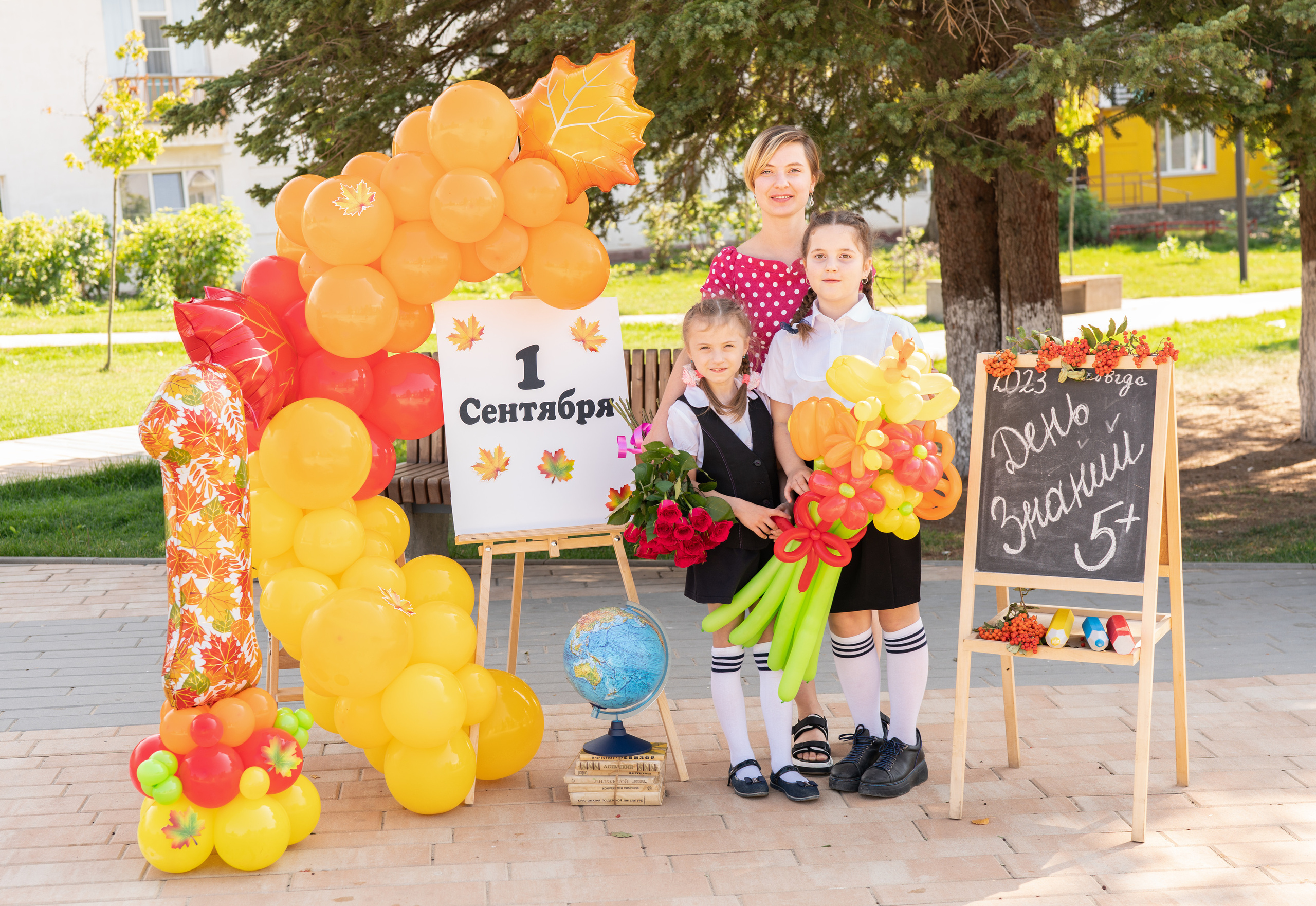 Фотопроект «Здравствуй, школа!» Люба с дочками. Семейный и детский фотограф Тула Ясногорск Тульская область Надежда Кукушкина