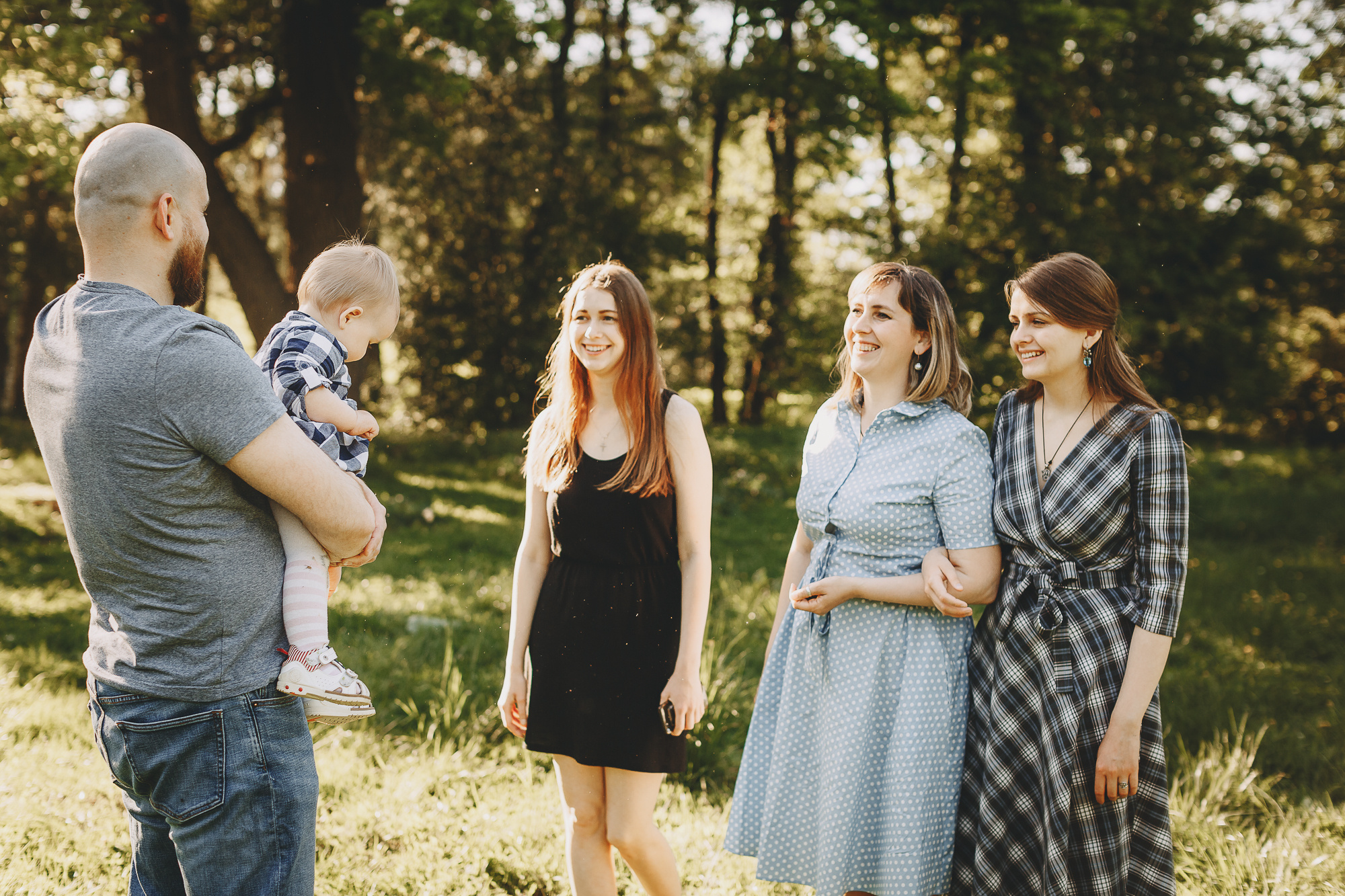 Семейная фотосессия в Ботаническом саду летом