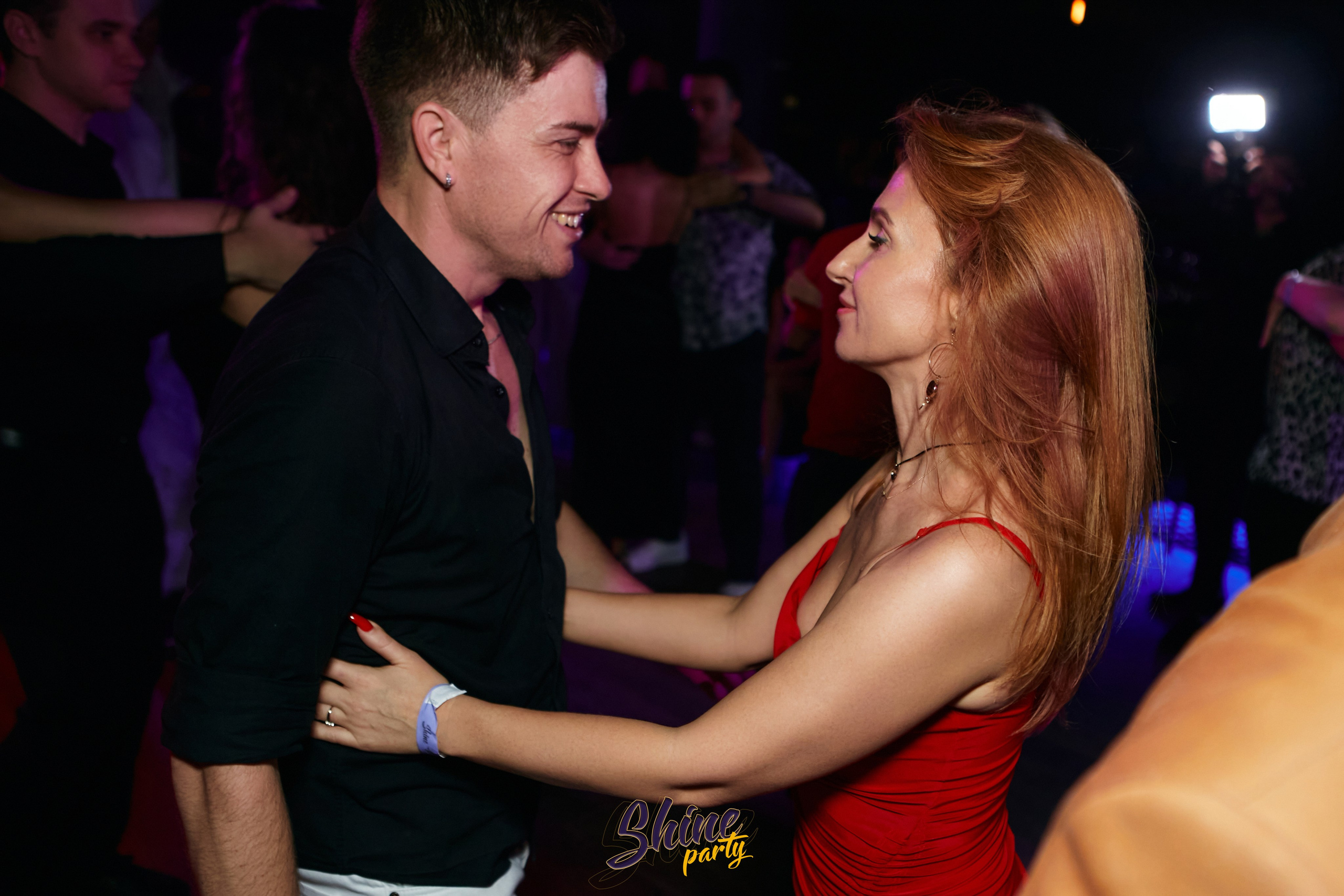 Shine party bachata. Свадебный фотограф