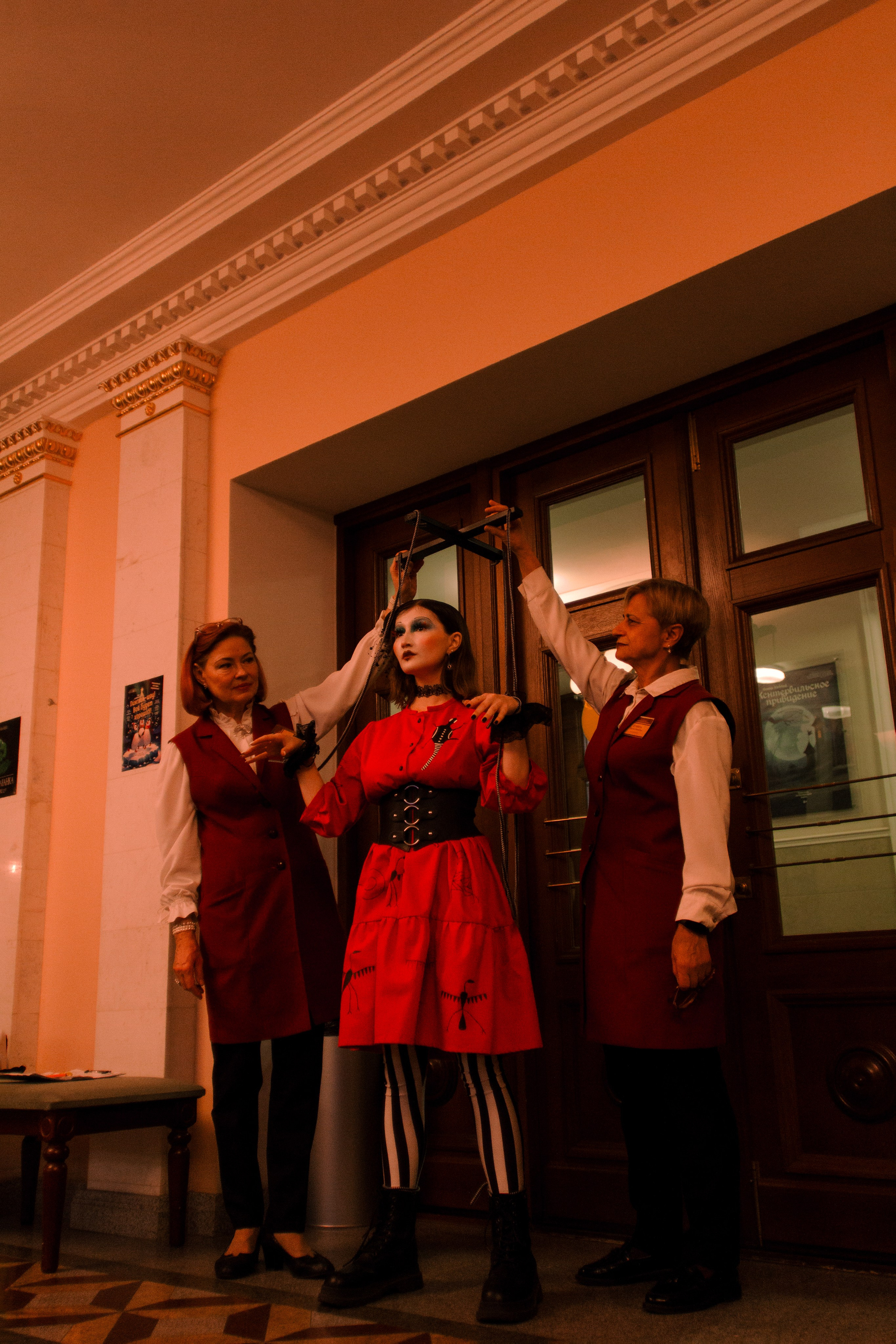 День из жизни марионетки