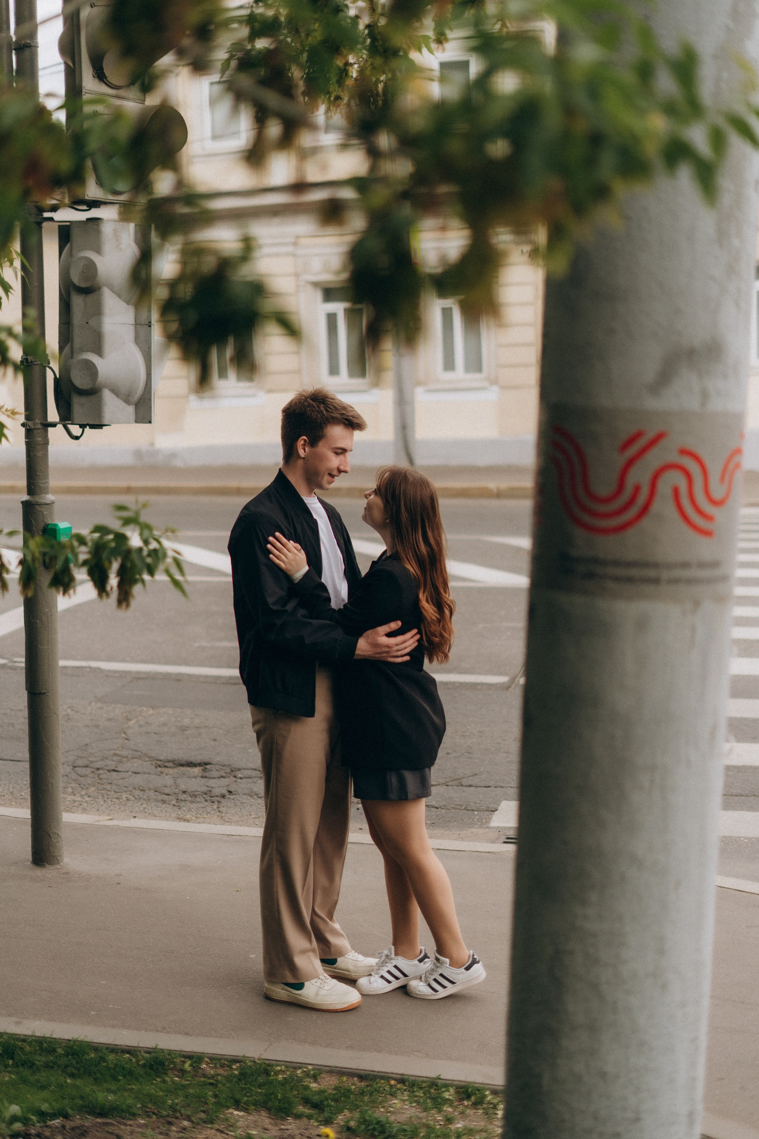 Юля и Даня | Прогулка по улицам Москвы. Фотограф Москва Виктория-Антуанетта