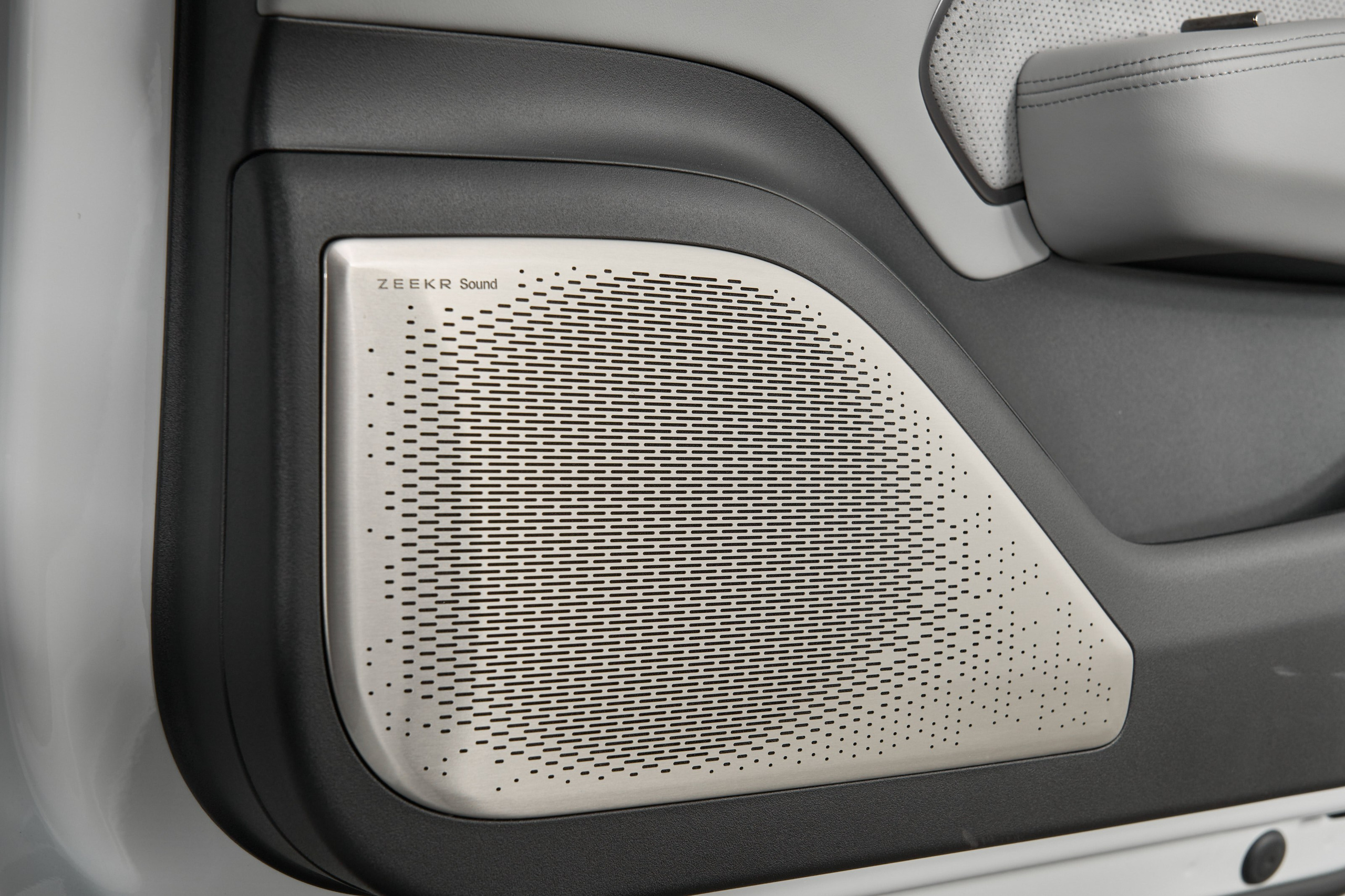 Zeekr 007_1. Фотограф Николай Прокофьев модельные тесты в Москве