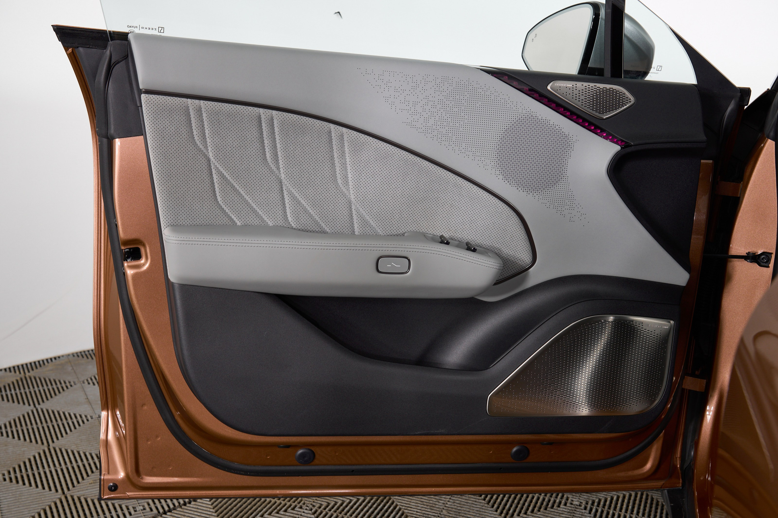 Zeekr 007_2. Фотограф Николай Прокофьев модельные тесты в Москве