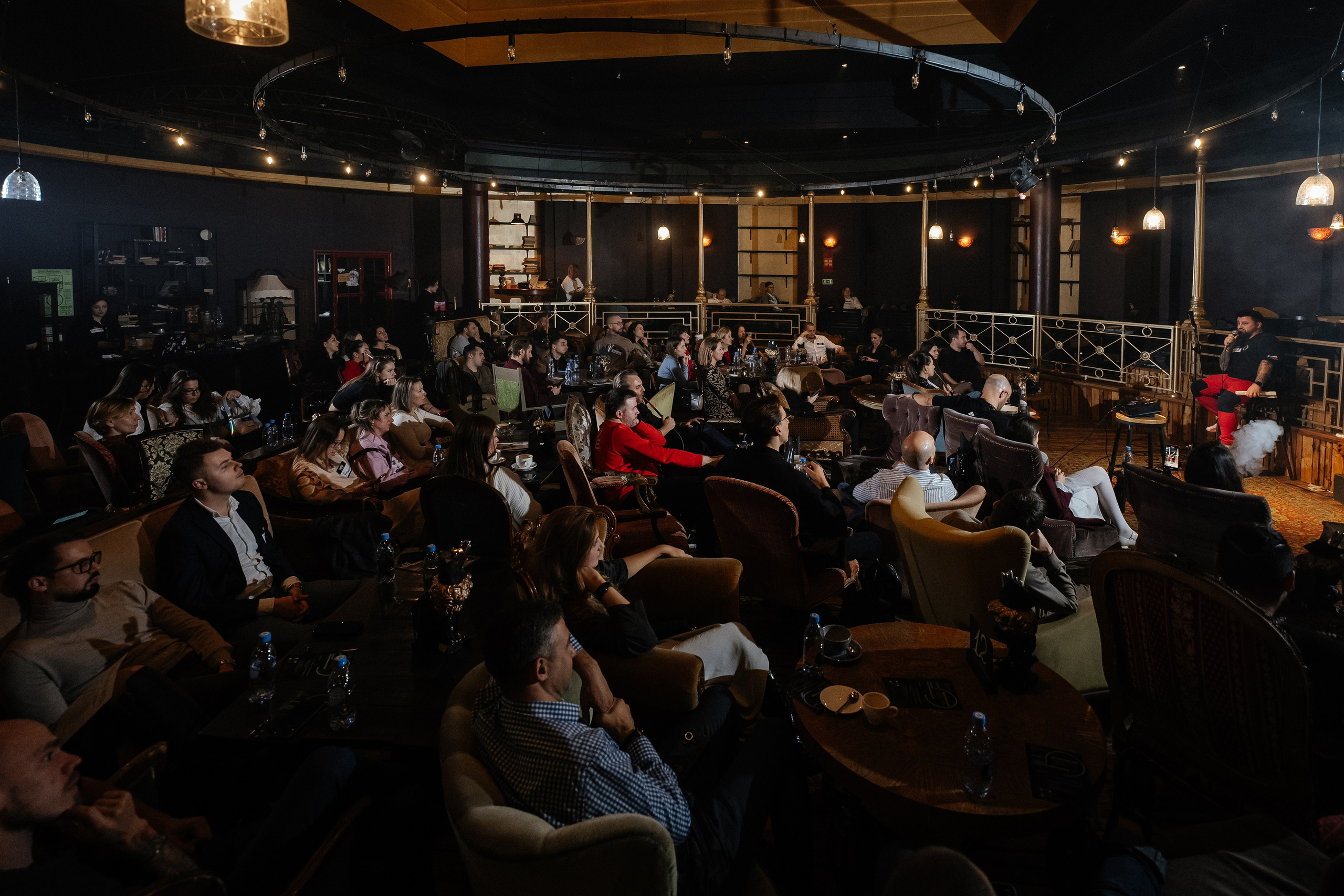 FBC в квартире 8. Андрей Сухинин репортажный свадебный фотограф Санкт-Петербург