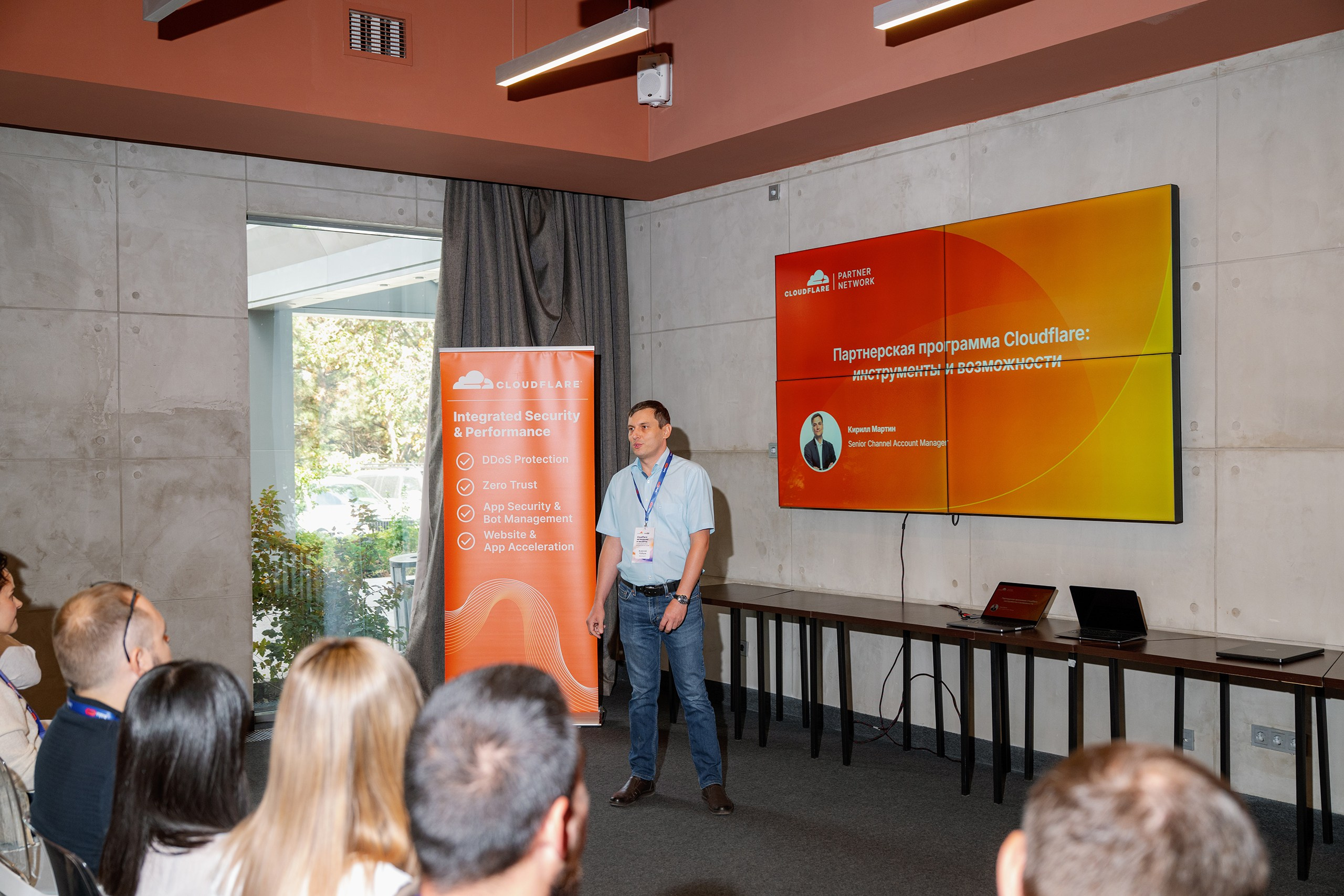 Конференция/Игра в тенис — BakoTech&Cloudfire. Фотограф в Алматы — Алексей Коньков | Репортаж, свадьбы, портреты