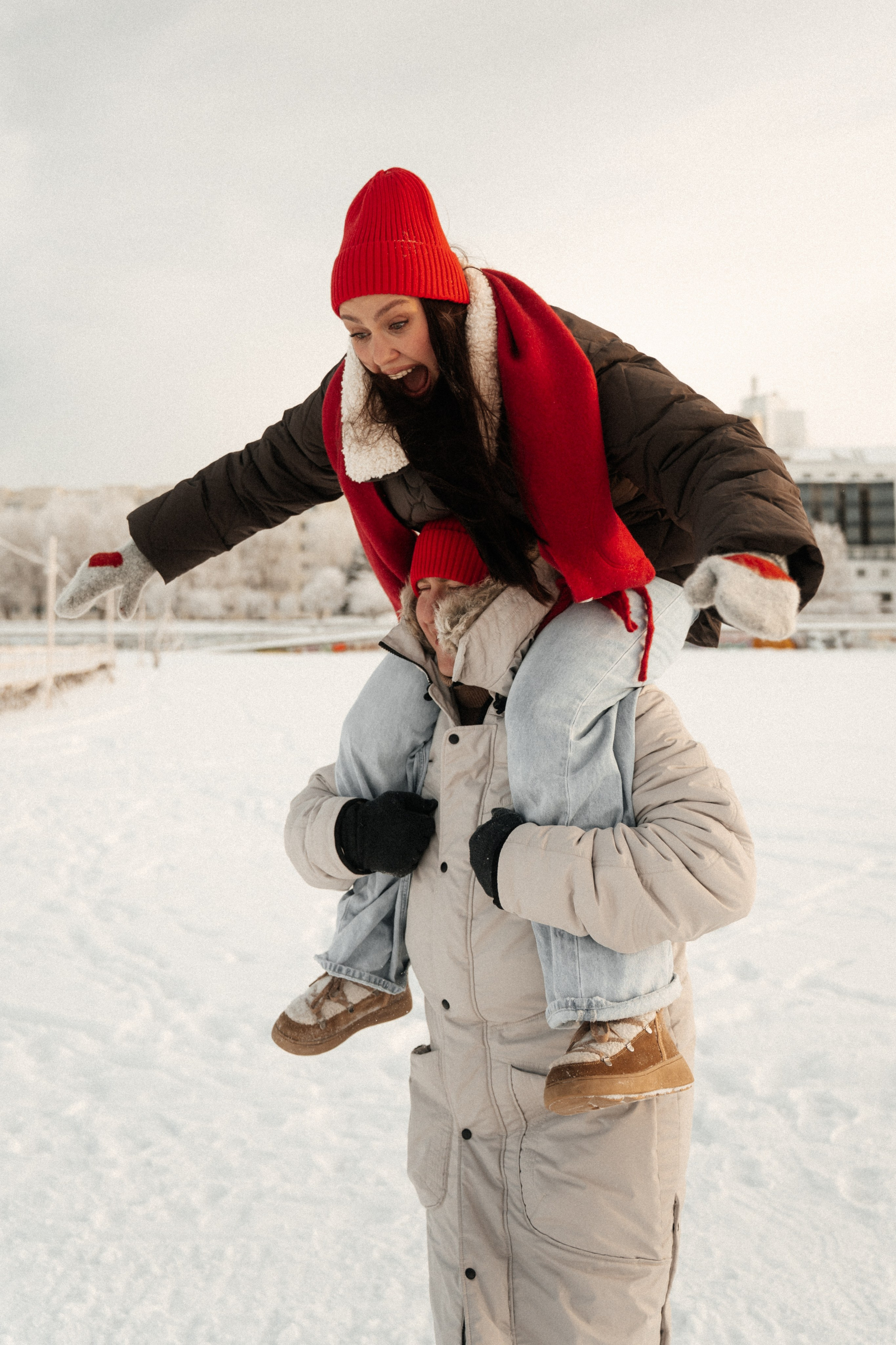 [our pulses aligned…]. Фотограф в Архангельске