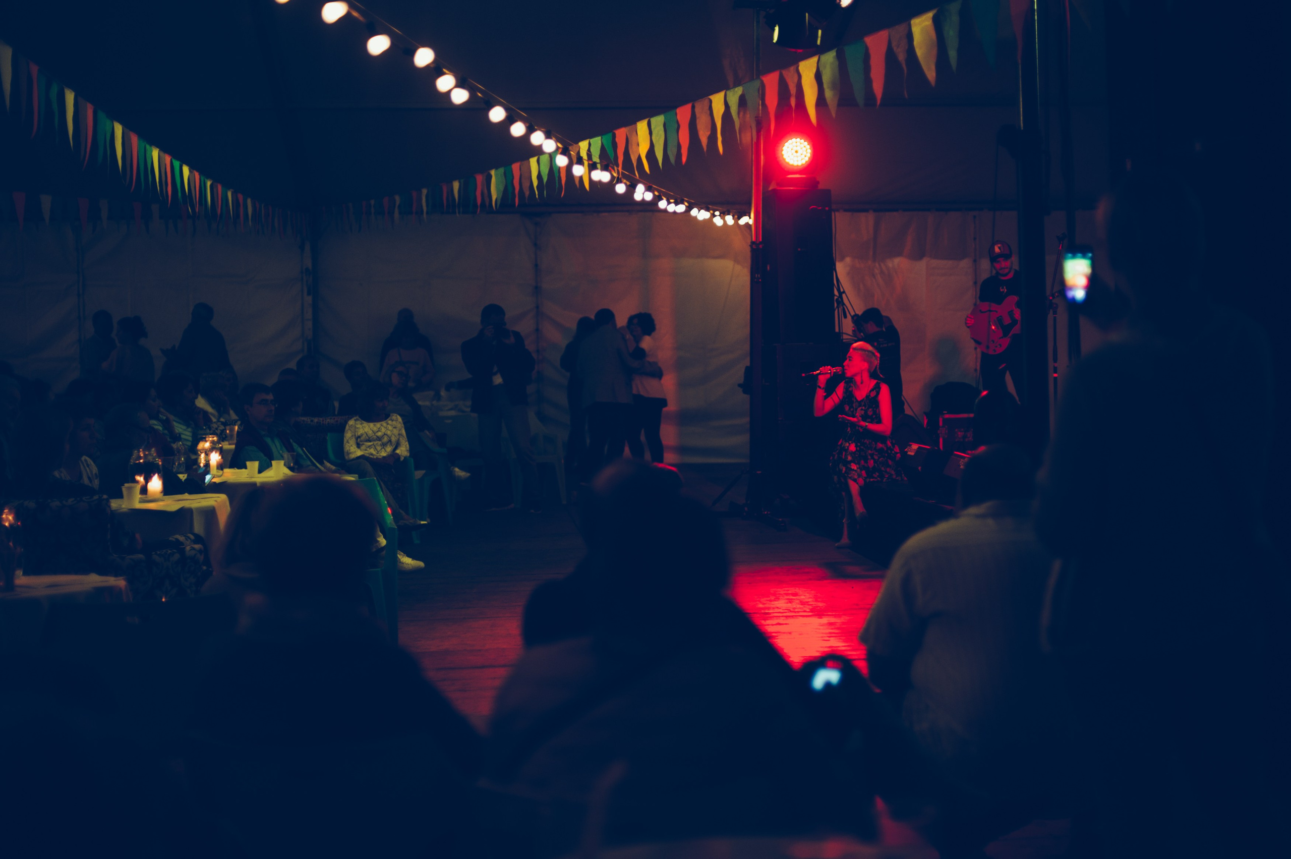 Концерт Варвары Визбор. Фотограф Елена Снегирева. Семейный фотограф в Москве Елена Снегирева