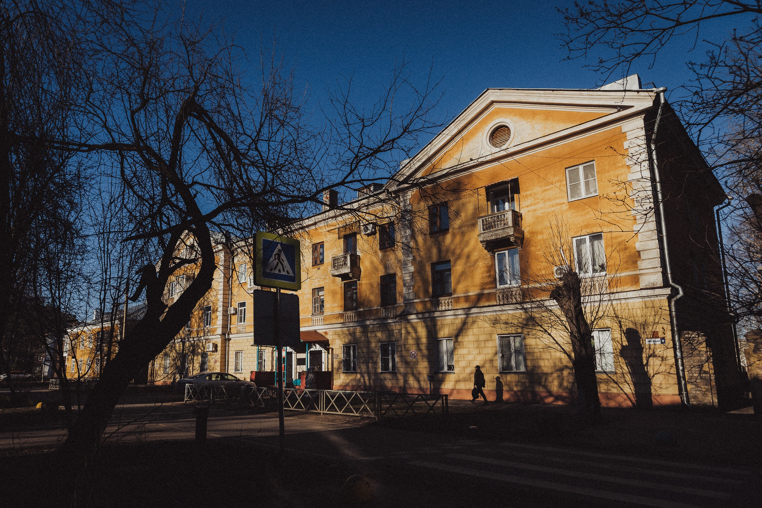 Проект #улицыгорода. Ярославль, улица Лизы Чайкиной. Документальный фотограф Илья Тихановский