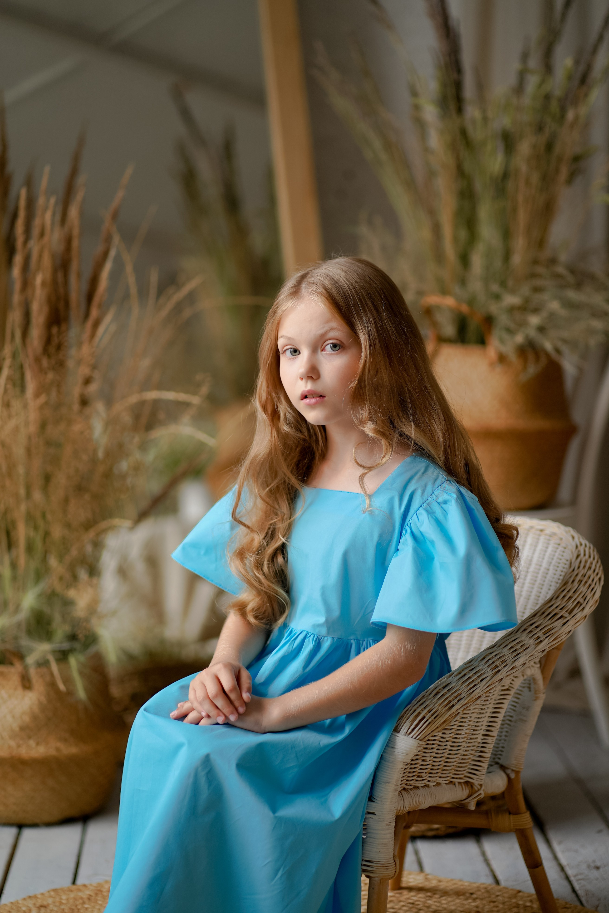 Кира с подсолнухами. Фотограф Татьяна Митрофанова